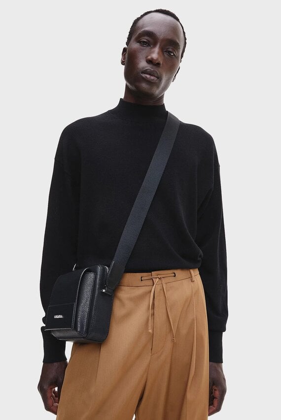 Мужской черный шерстяной гольф SUPERIOR WOOL MOCK NECK Calvin Klein Мужской черный шерстяной гольф SUPERIOR WOOL MOCK NECK Calvin Klein