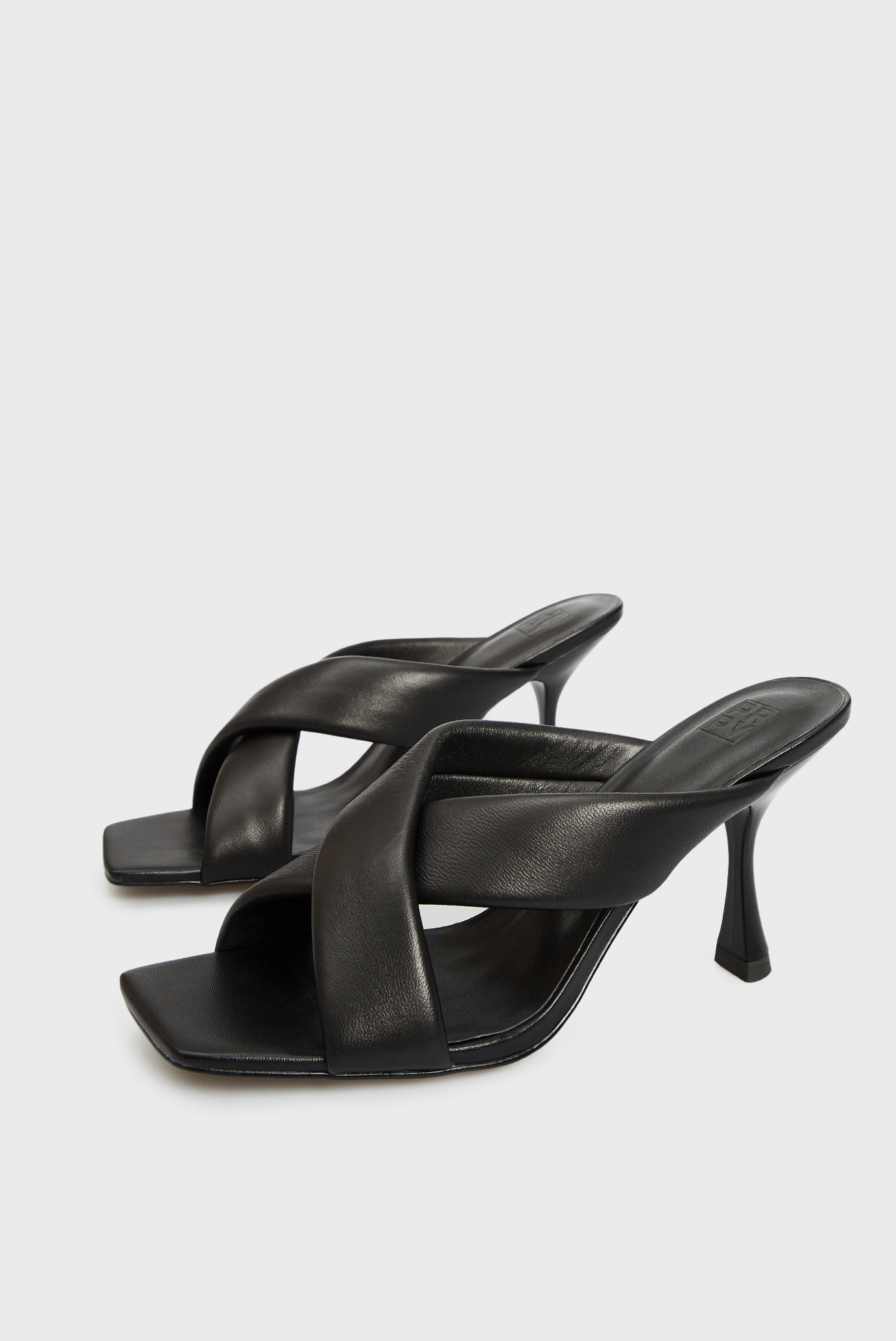 Женские черные мюли Gvadelupa 7