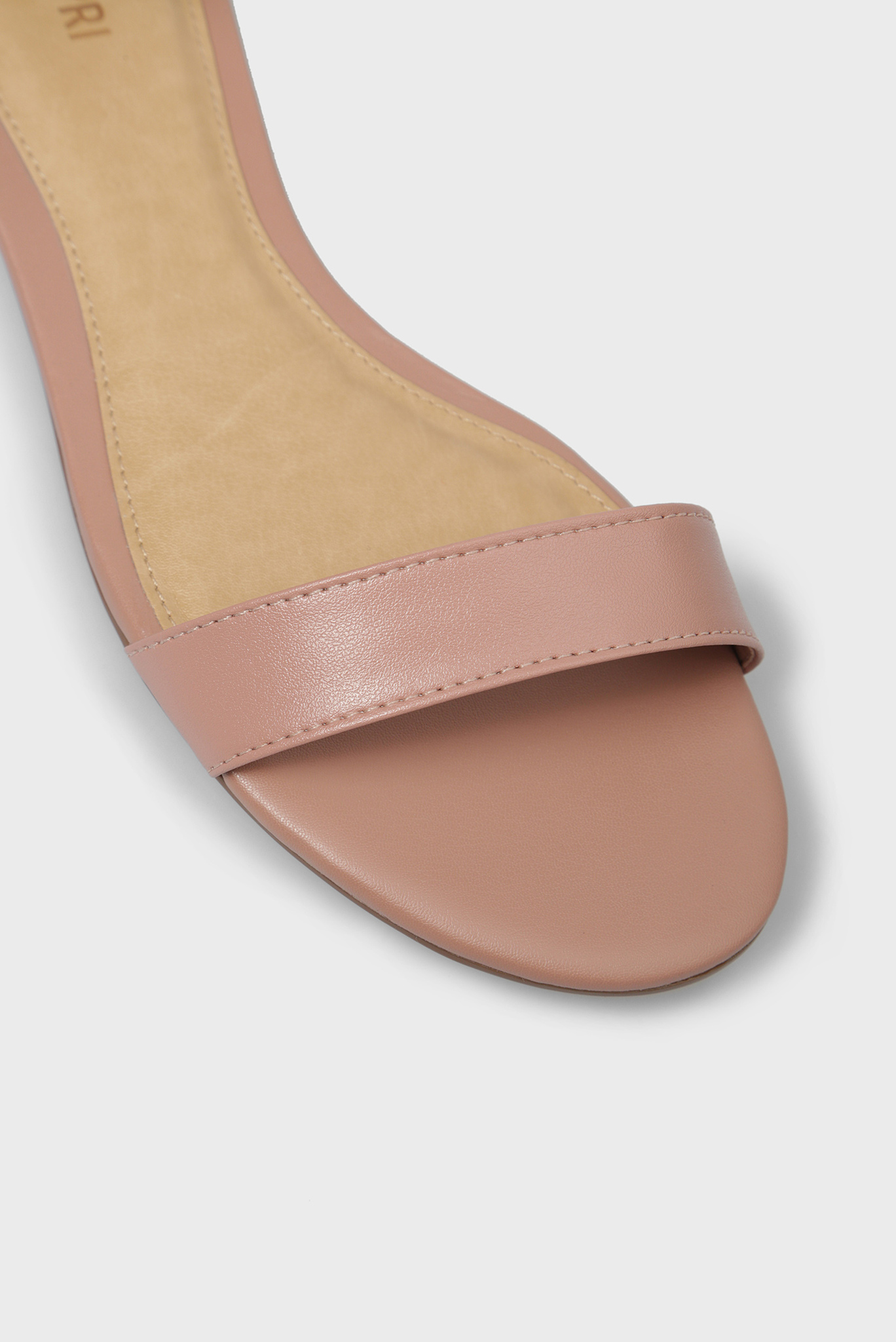 Женские бежевые сандалии 4