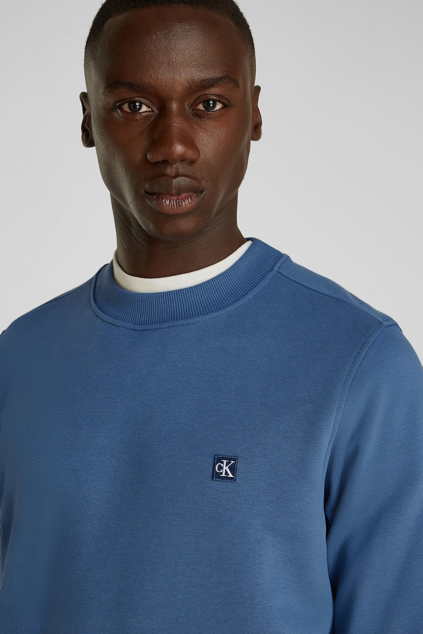 Свитшот CK EMBRO BADGE CREW NECK 4