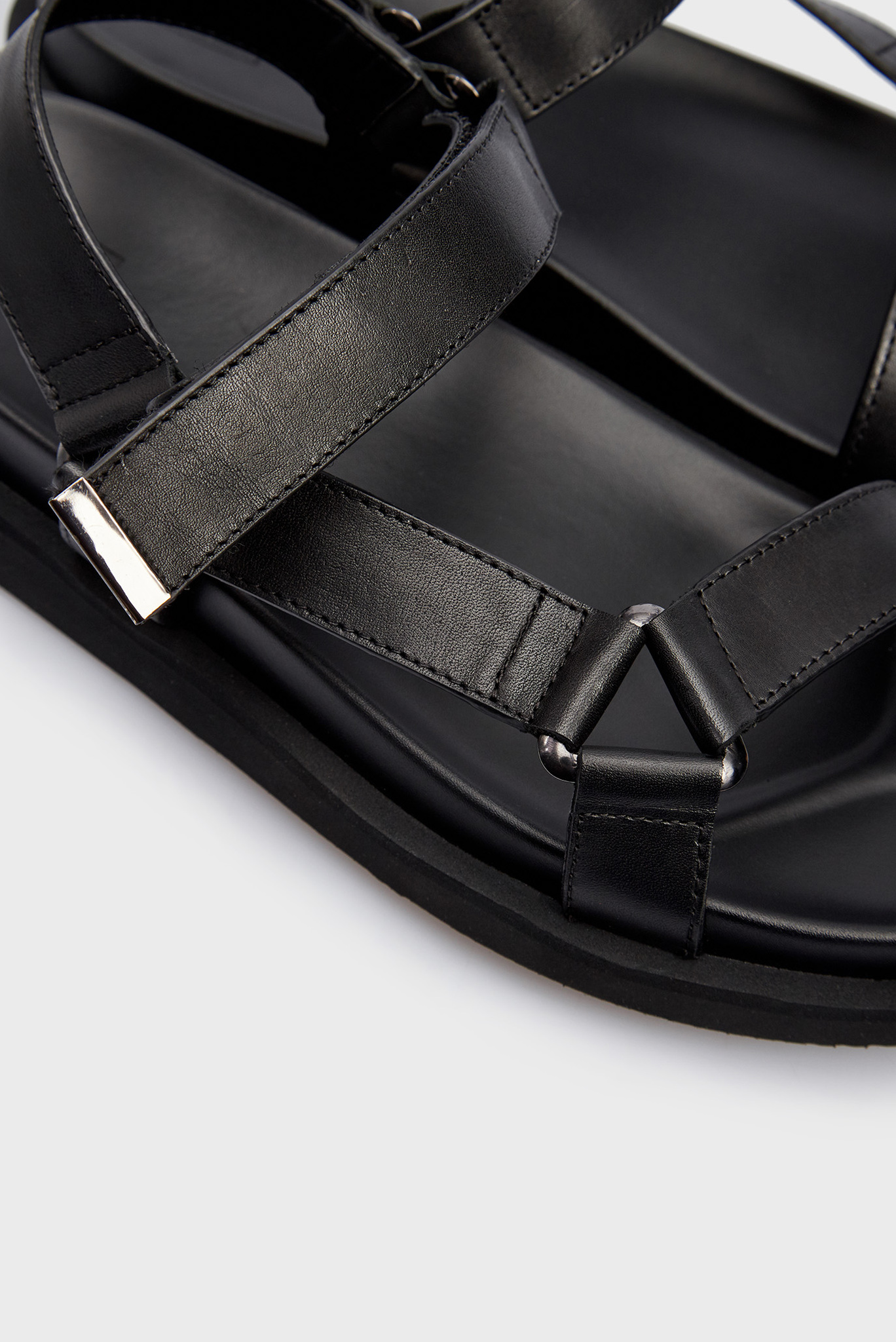 Мужские черные кожаные сандалии 2