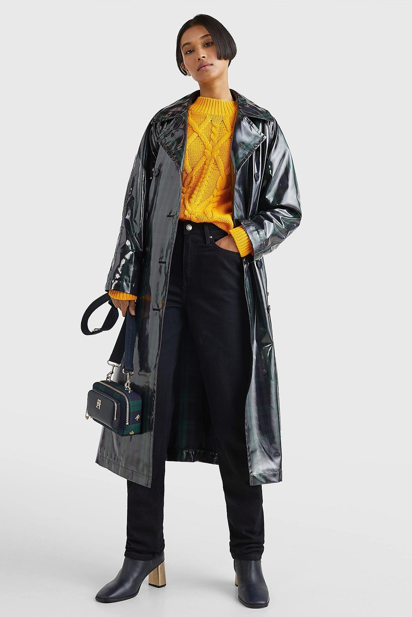 Женские черные джинсы NEW CLASSIC STRAIGHT HW TAO 2