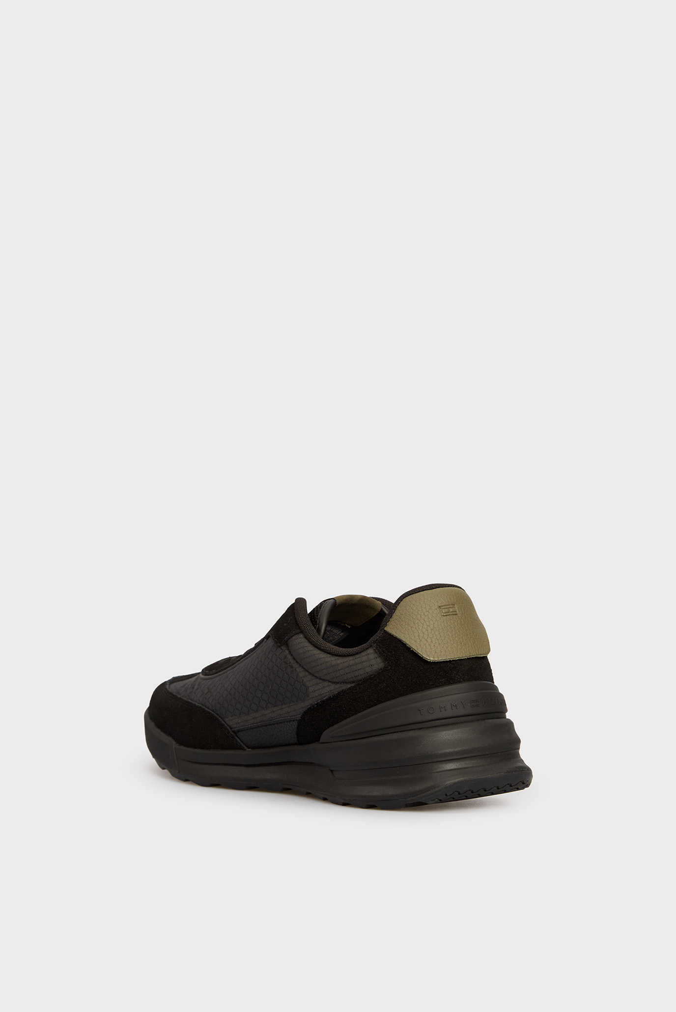 Мужские черные кроссовки RETRO RUNNER  SEASONAL 5