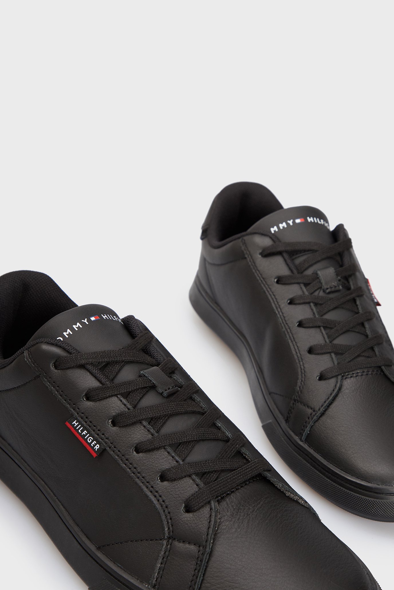 Мужские черные кожаные сникеры ESSENTIAL 7