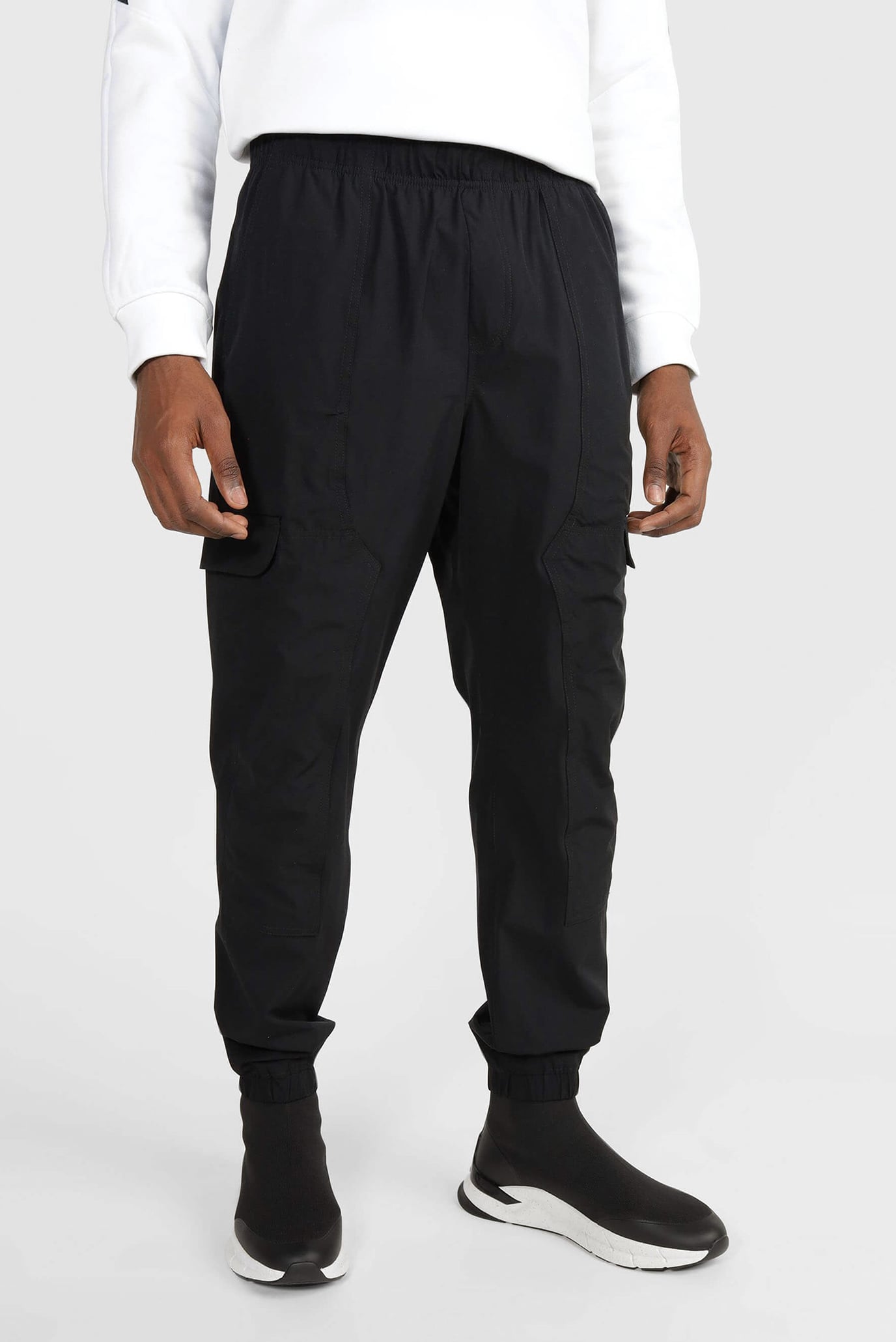 Штаны PREMIUM ESSENTIALS WOVEN PANT 6