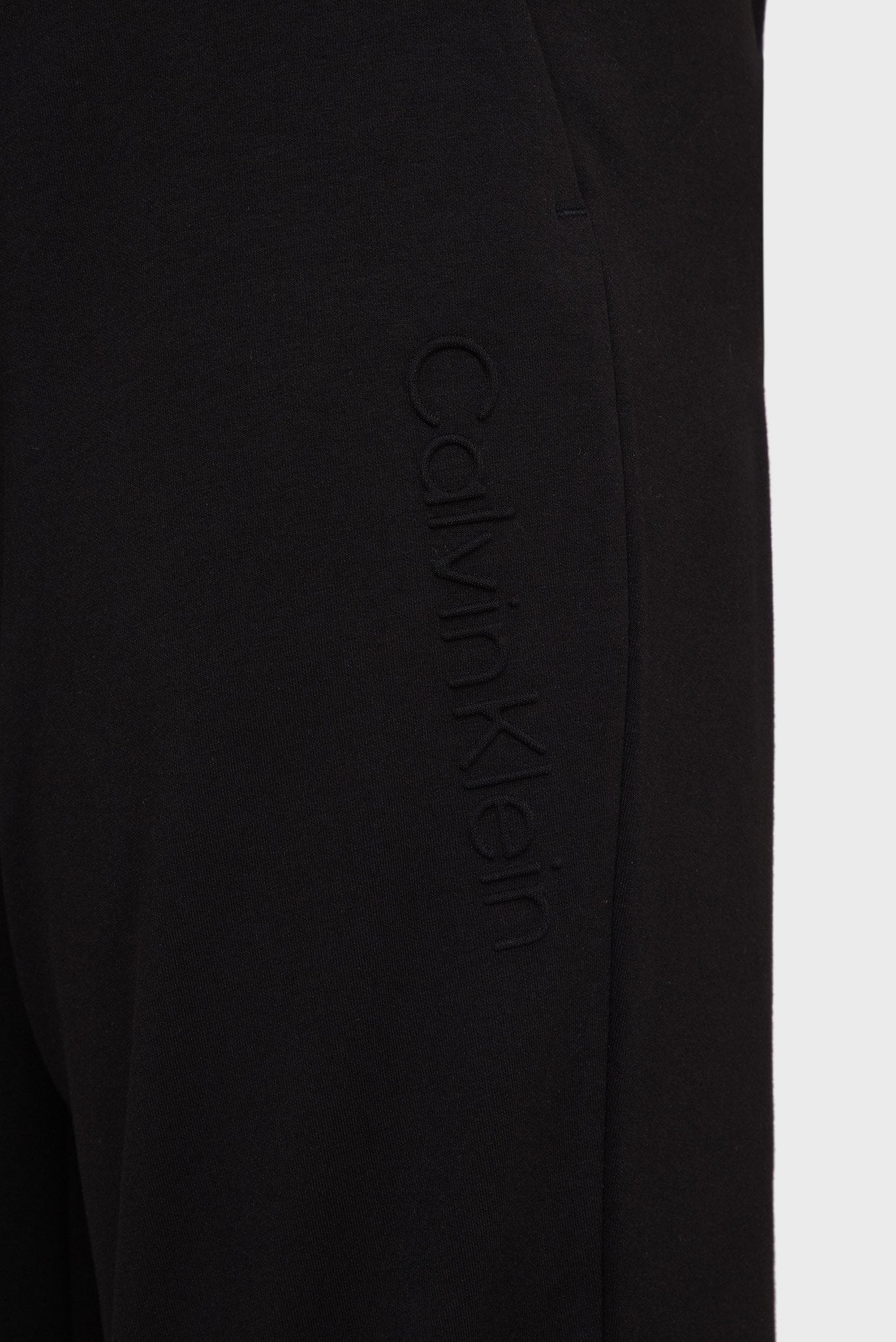 Мужские черные спортивные брюки EMBOSSED LOGO 3