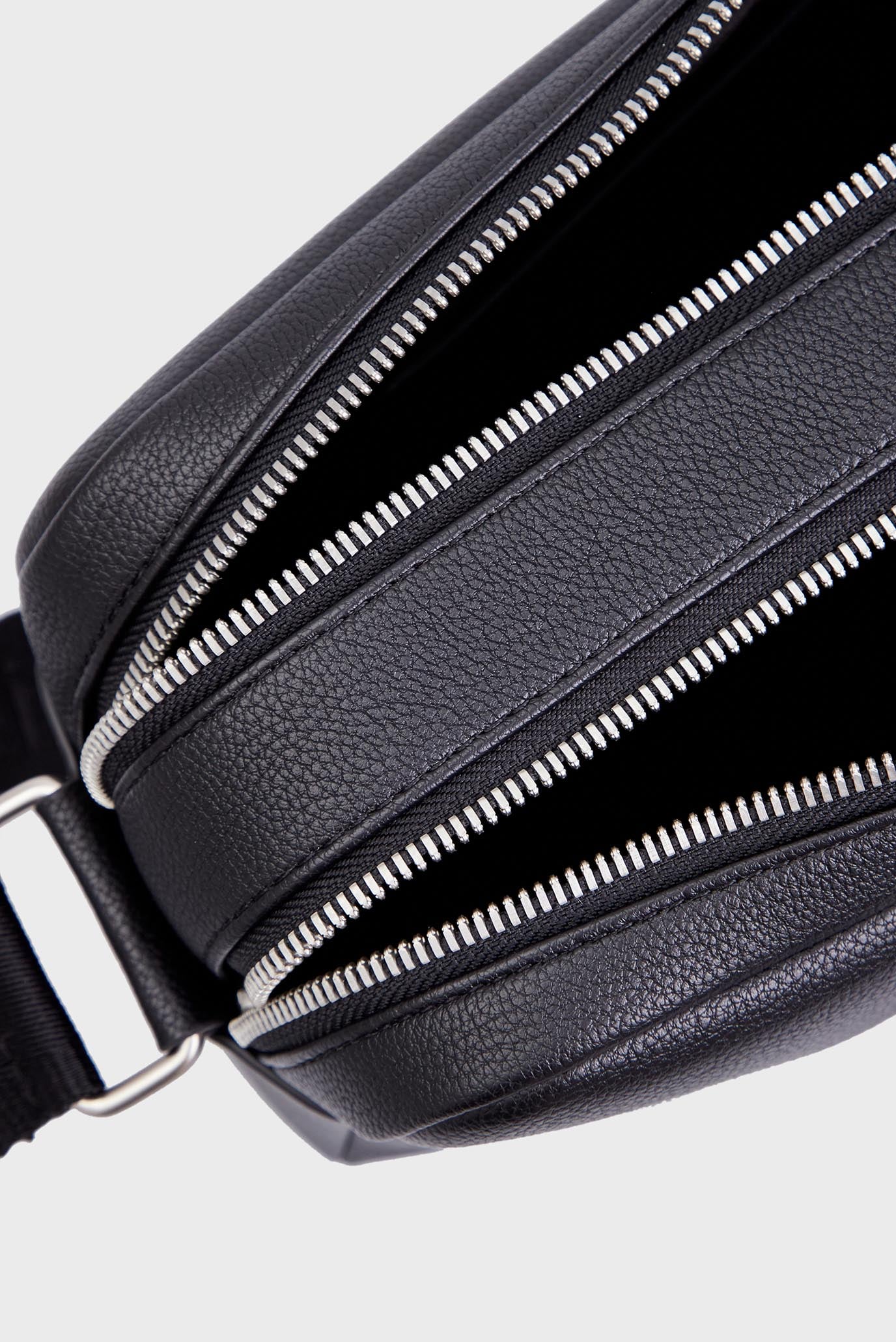 Сумка OVER WEBBING CAMERA BAG21 PU 6