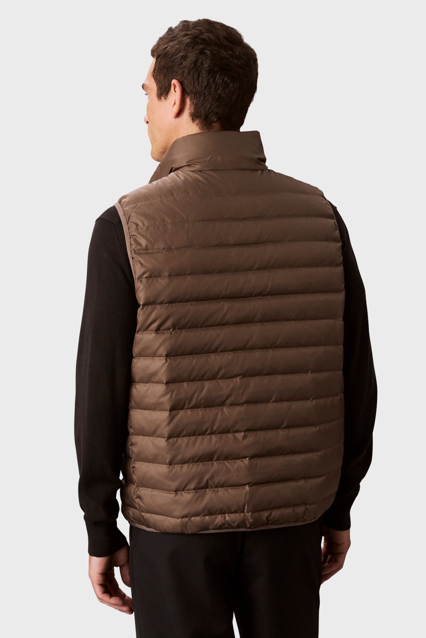 Жилет SLVLSS LT WT NYLON PUFFER VESTCalvin Klein Жилет SLVLSS LT WT NYLON PUFFER VEST 4