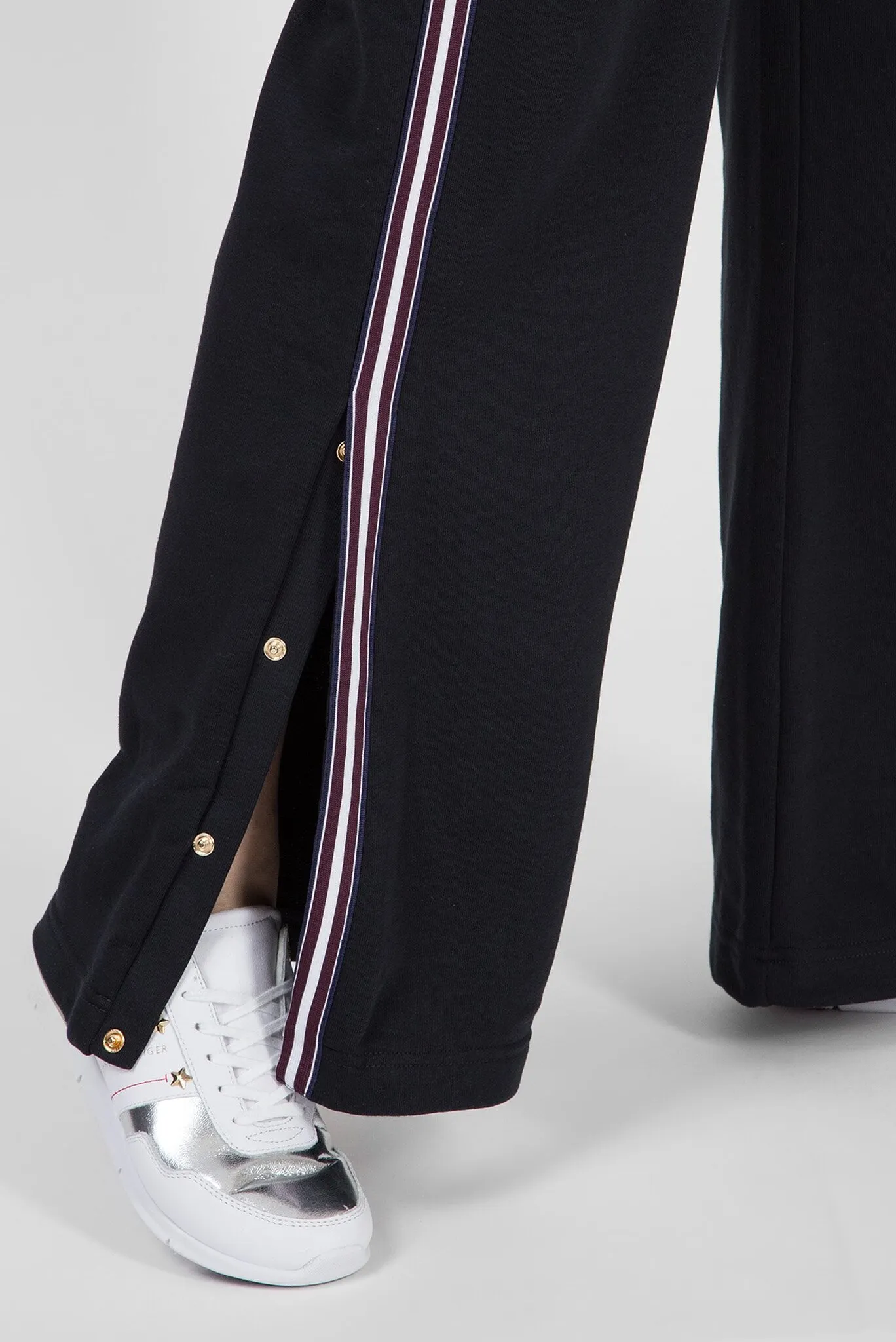 Женские черные брюки-клеш HALINA 4