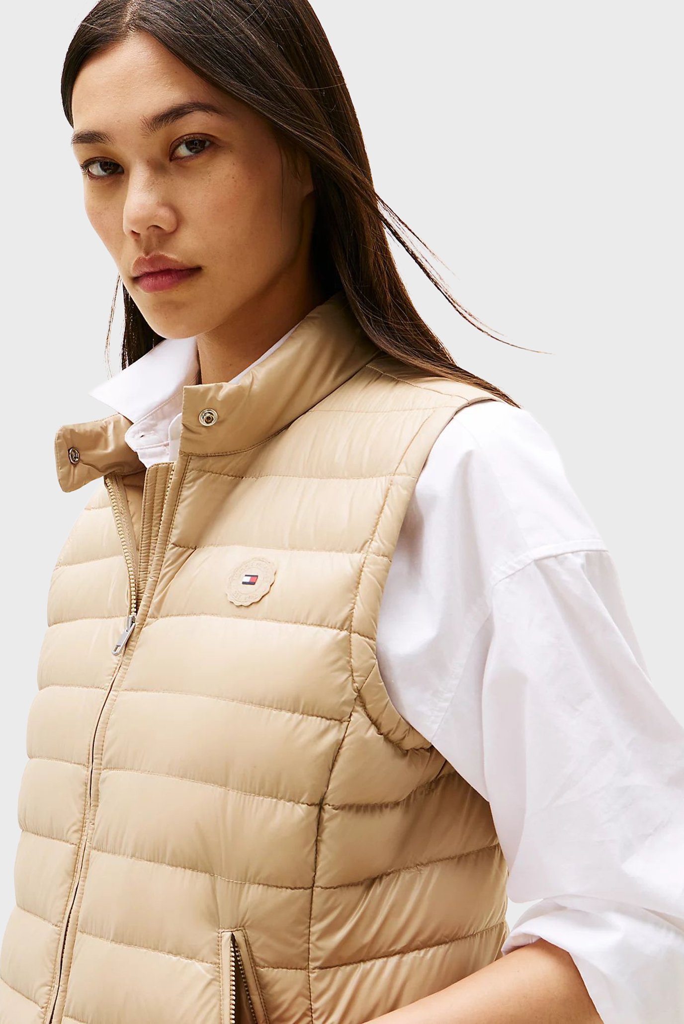 Жилет UL DOWN REG MOCK NK VEST 4