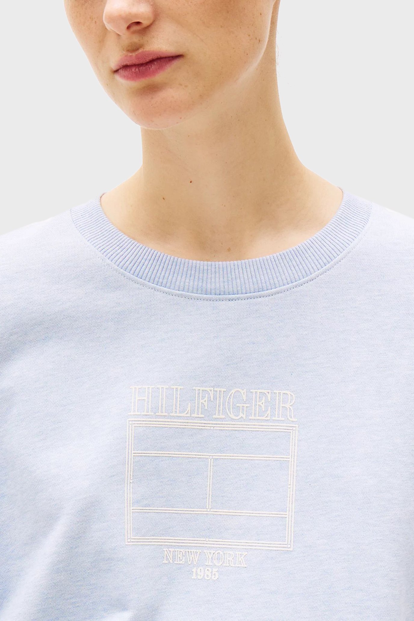 Женский голубой свитшот BOXY OUTLINE FLAGTommy Hilfiger Женский голубой свитшот BOXY OUTLINE FLAG 4