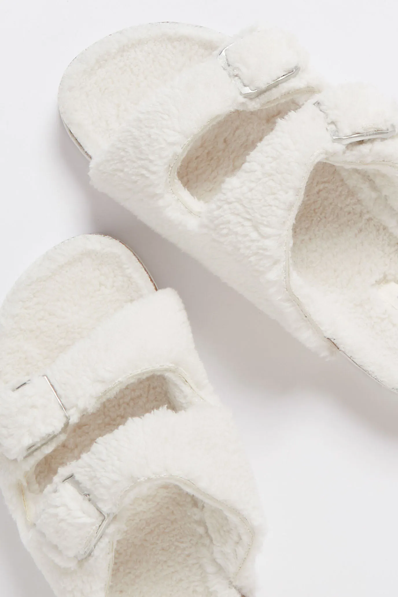 Тапки домашние BERTY - TONGS 2