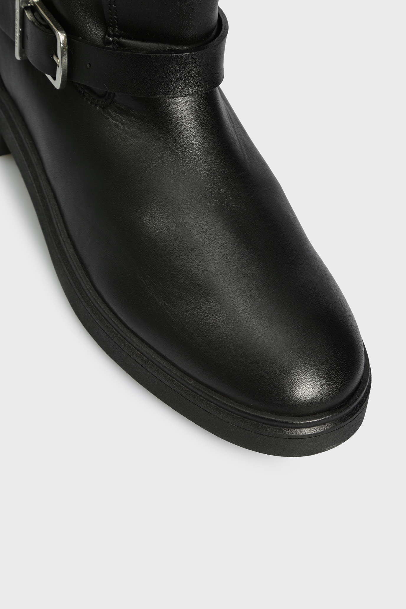 Женские черные кожаные сапоги 9