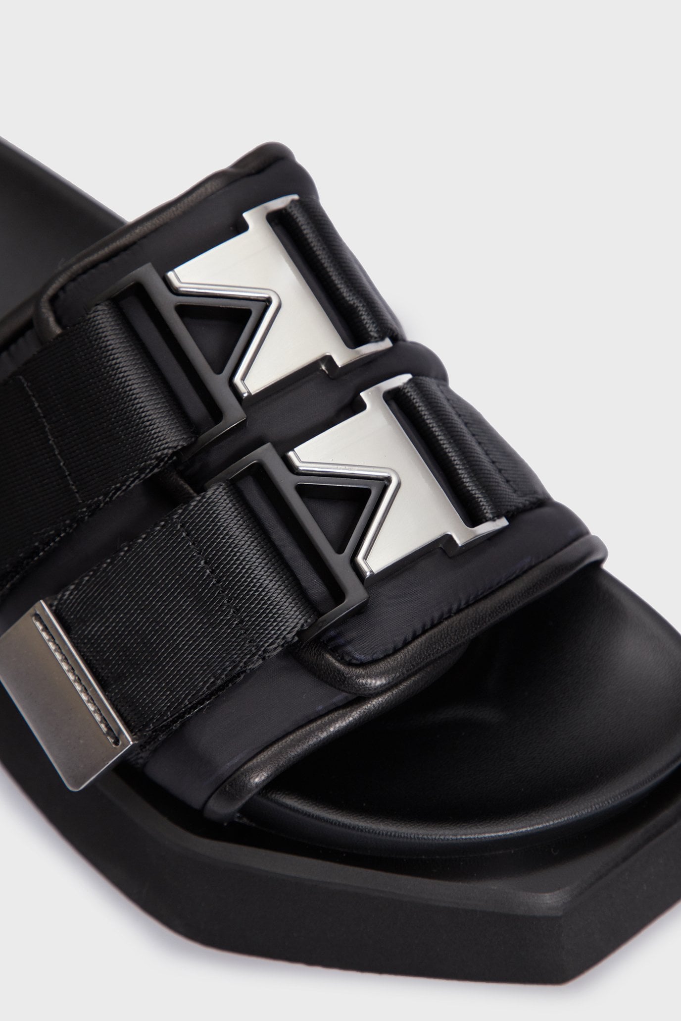 Женские черные слайдеры Jane 2