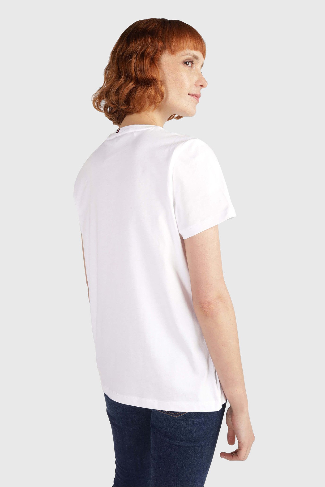 Женская белая футболка REG C-NK SIGNATURE TEE SS 4