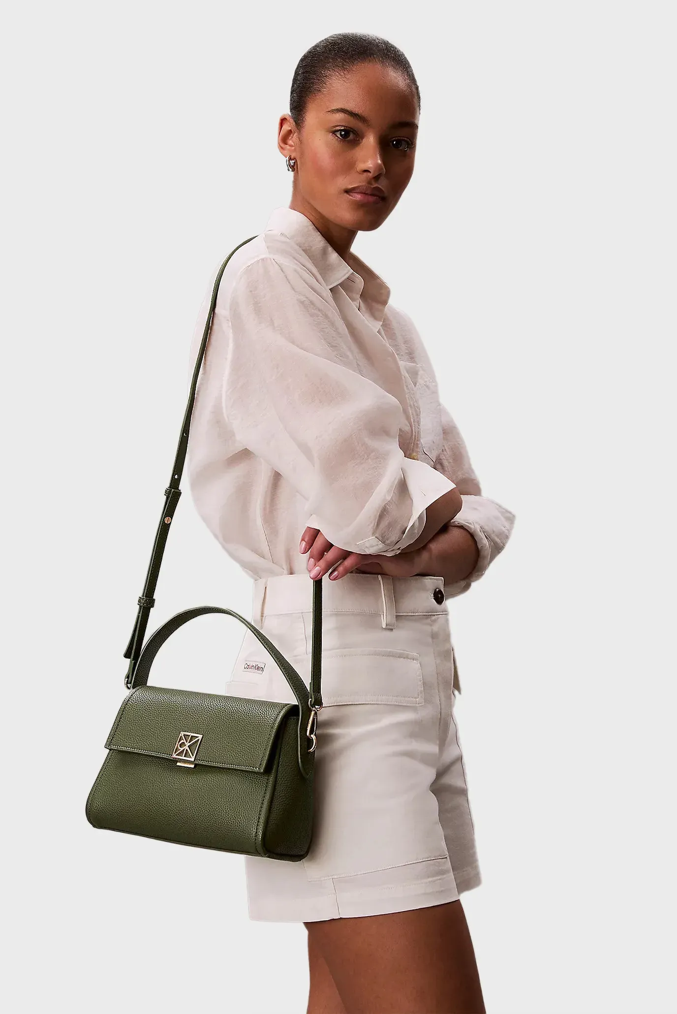 Сумка EMBLEM HW PEBBLE SHOULDER BAG 25 2