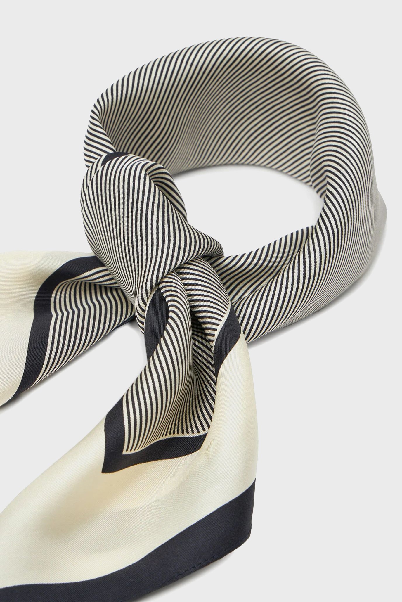 Шарф TH ELEVATED FLAG SILK SQUARE 3