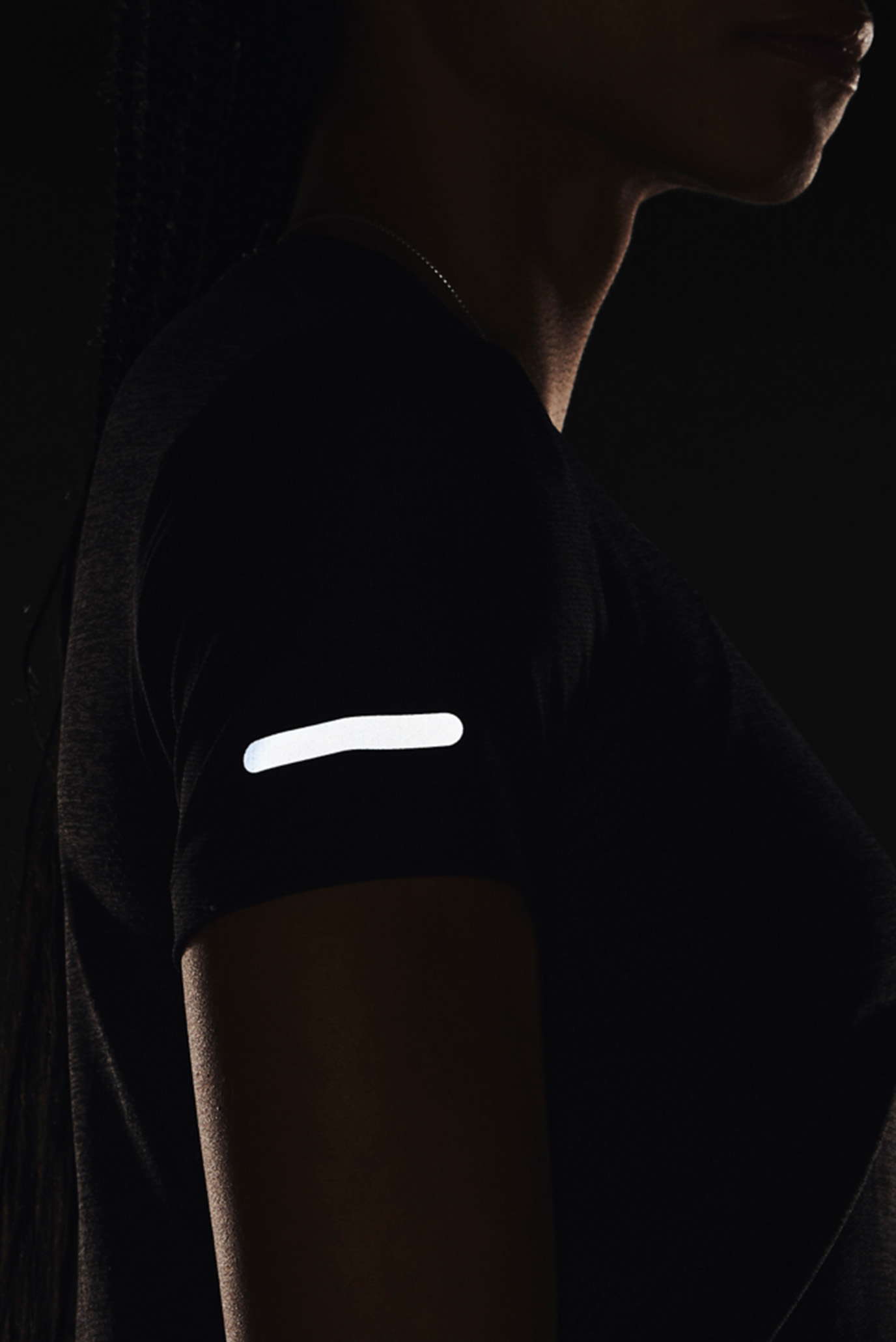 Женская черная футболка UA Seamless Stride SS 9