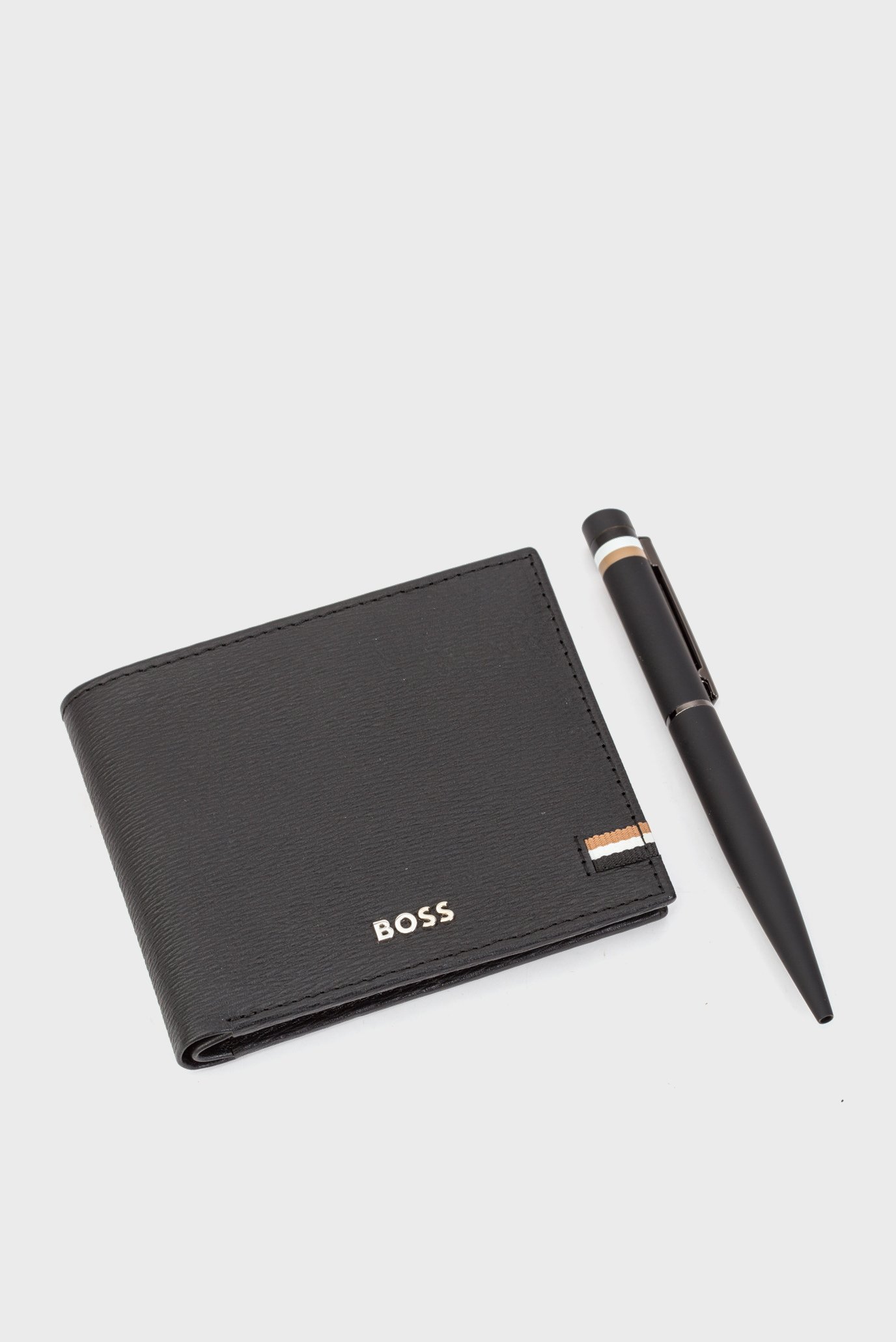 Подарочный набор GIFT SET HPBW421 (HLW421A + HSG3524A) HUGO BOSS BLHUGO BOSS Подарочный набор GIFT SET HPBW421 (HLW421A + HSG3524A) HUGO BOSS BL 2