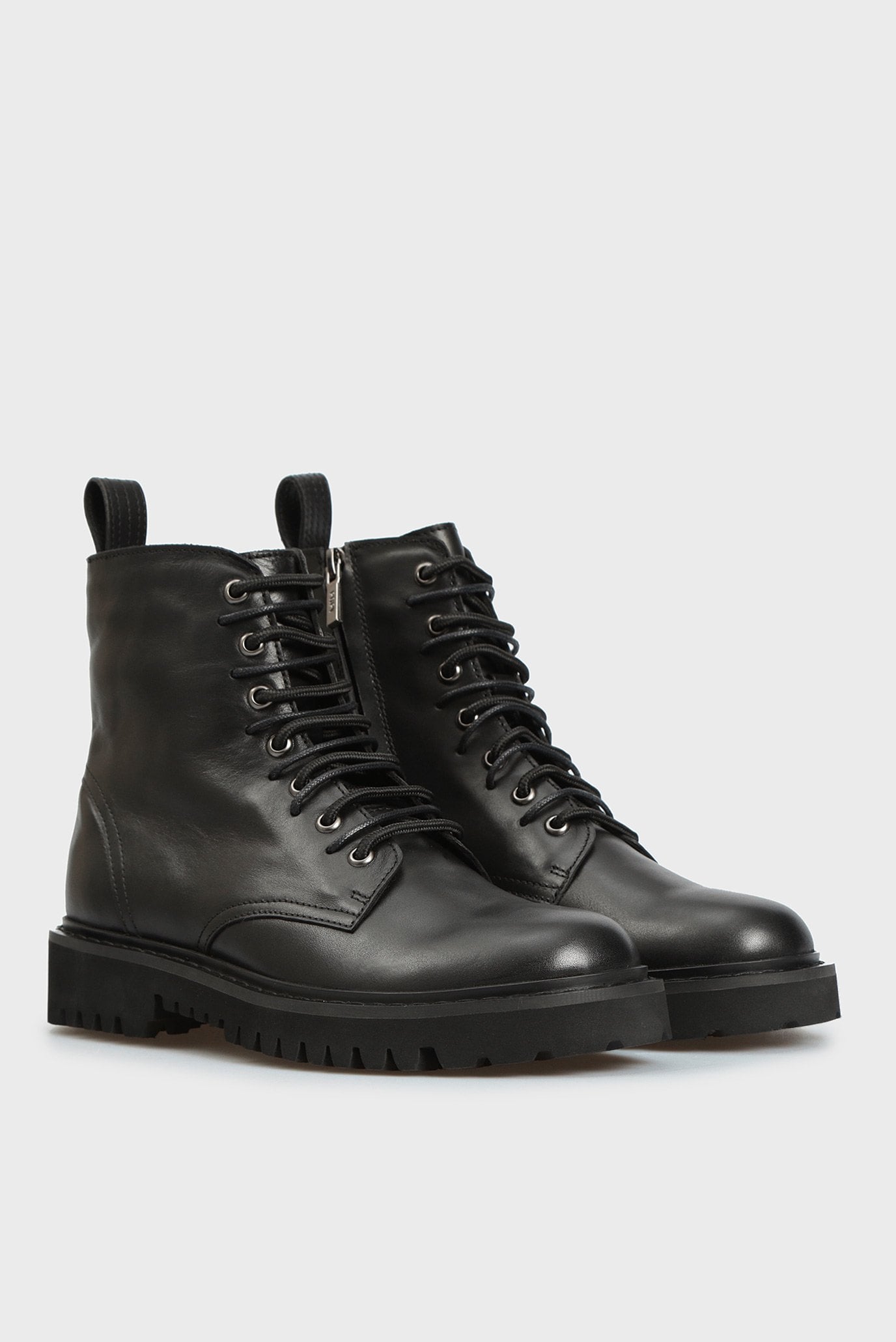 Женские черные кожаные ботинки Adrienne 2