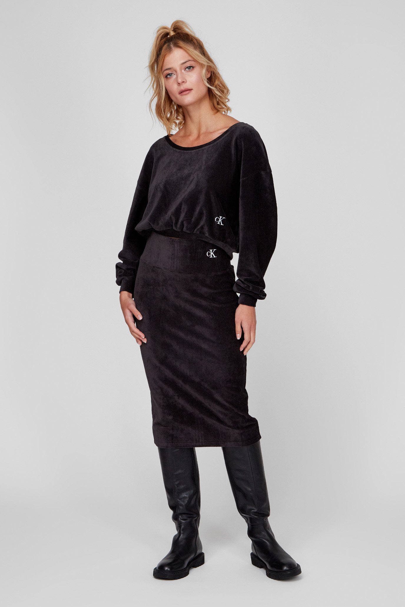 Женский черный вельветовый свитшот 5