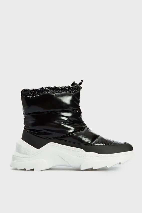 Женские черные дутики Schutz