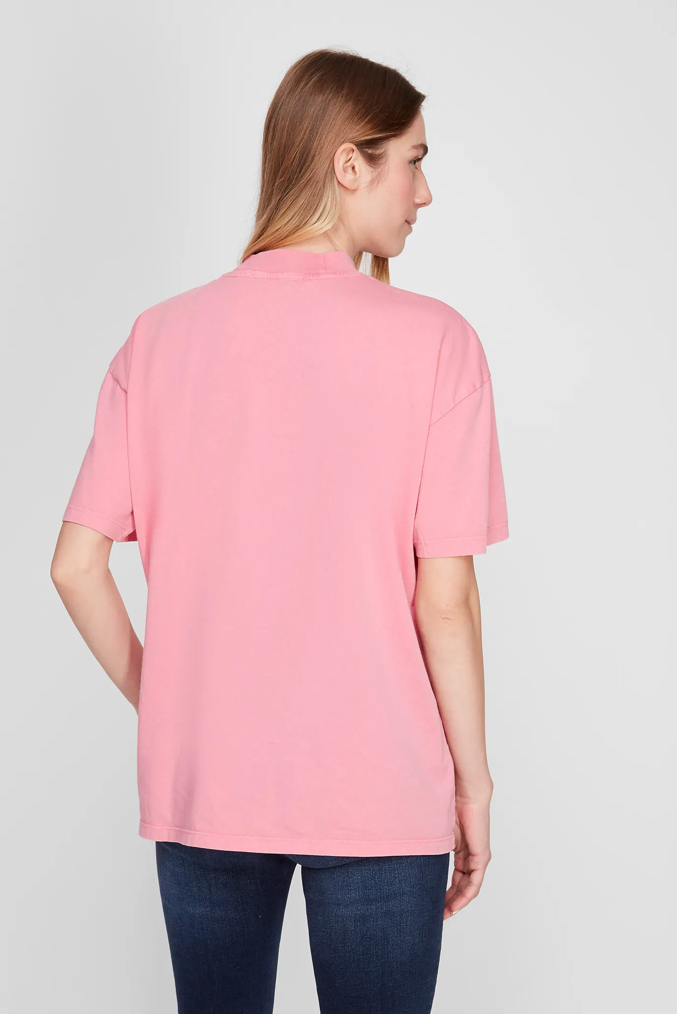 Женская розовая футболка 6