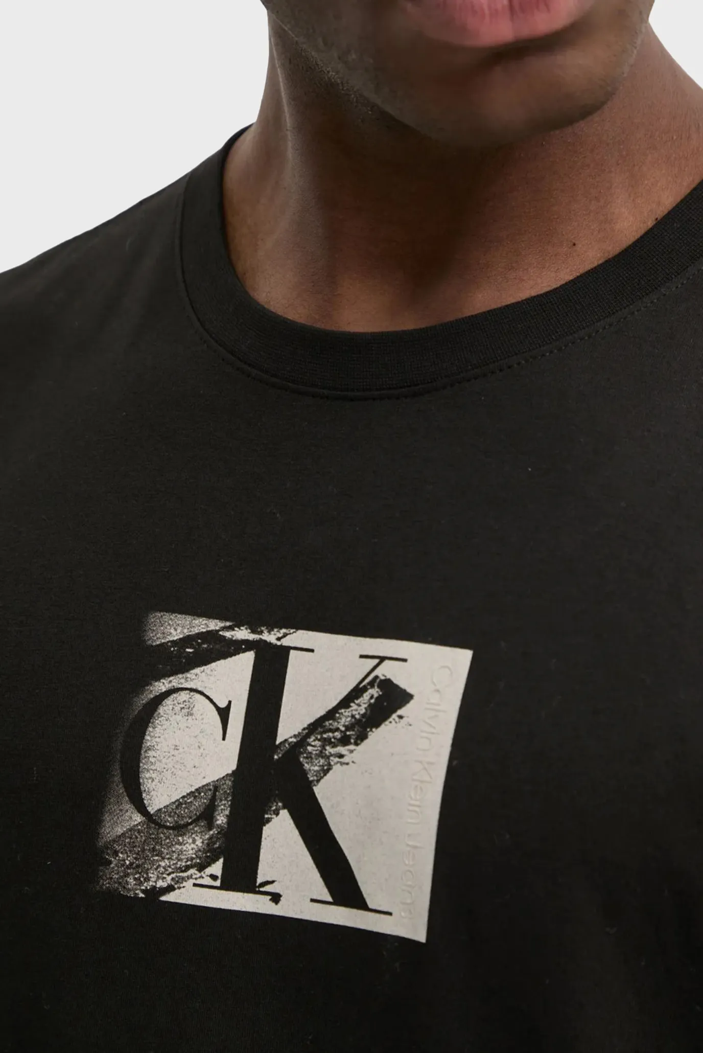 Мужская черная футболка SMALL CK BOX TEE 2