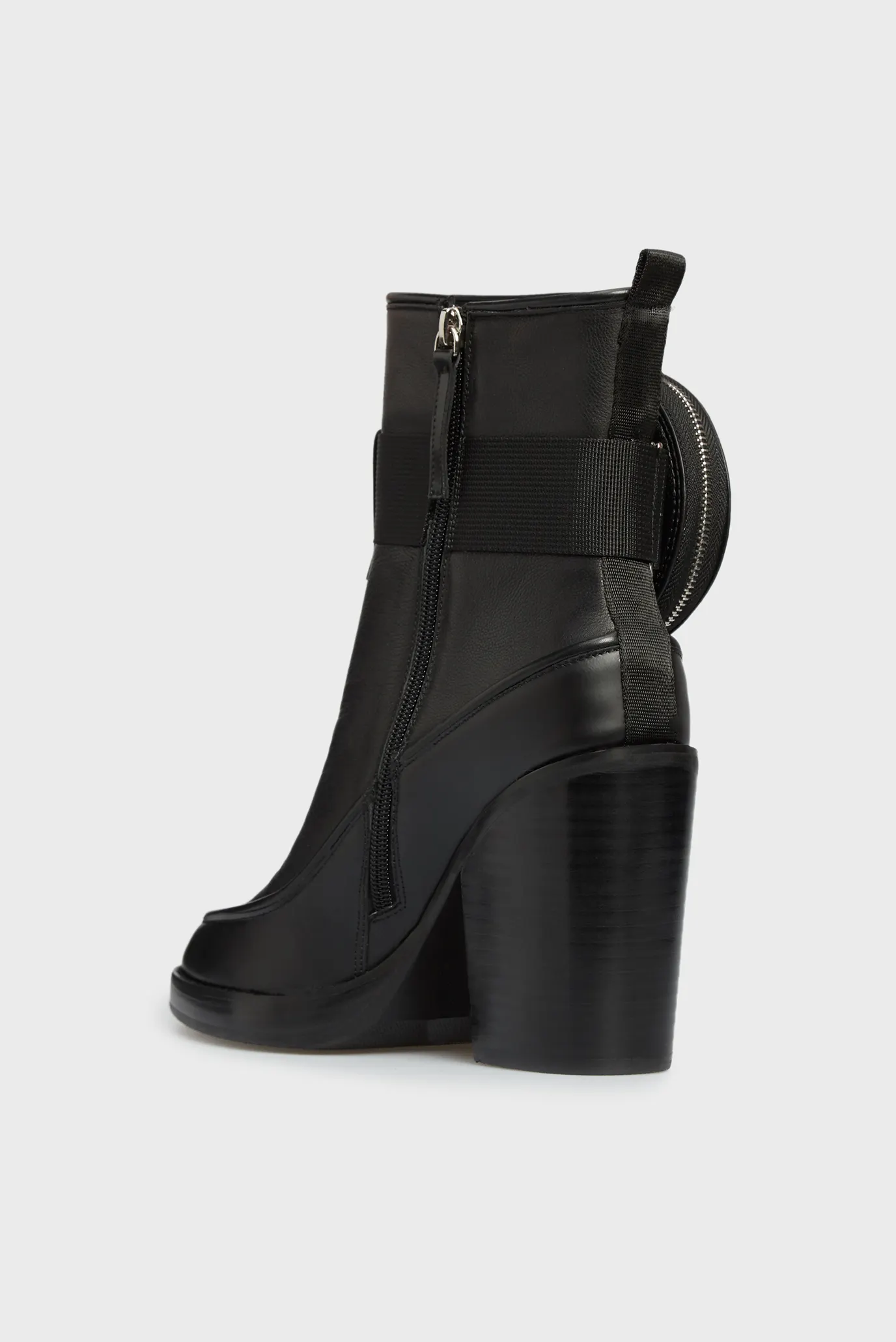 Женские черные кожаные ботильоны Chara 9