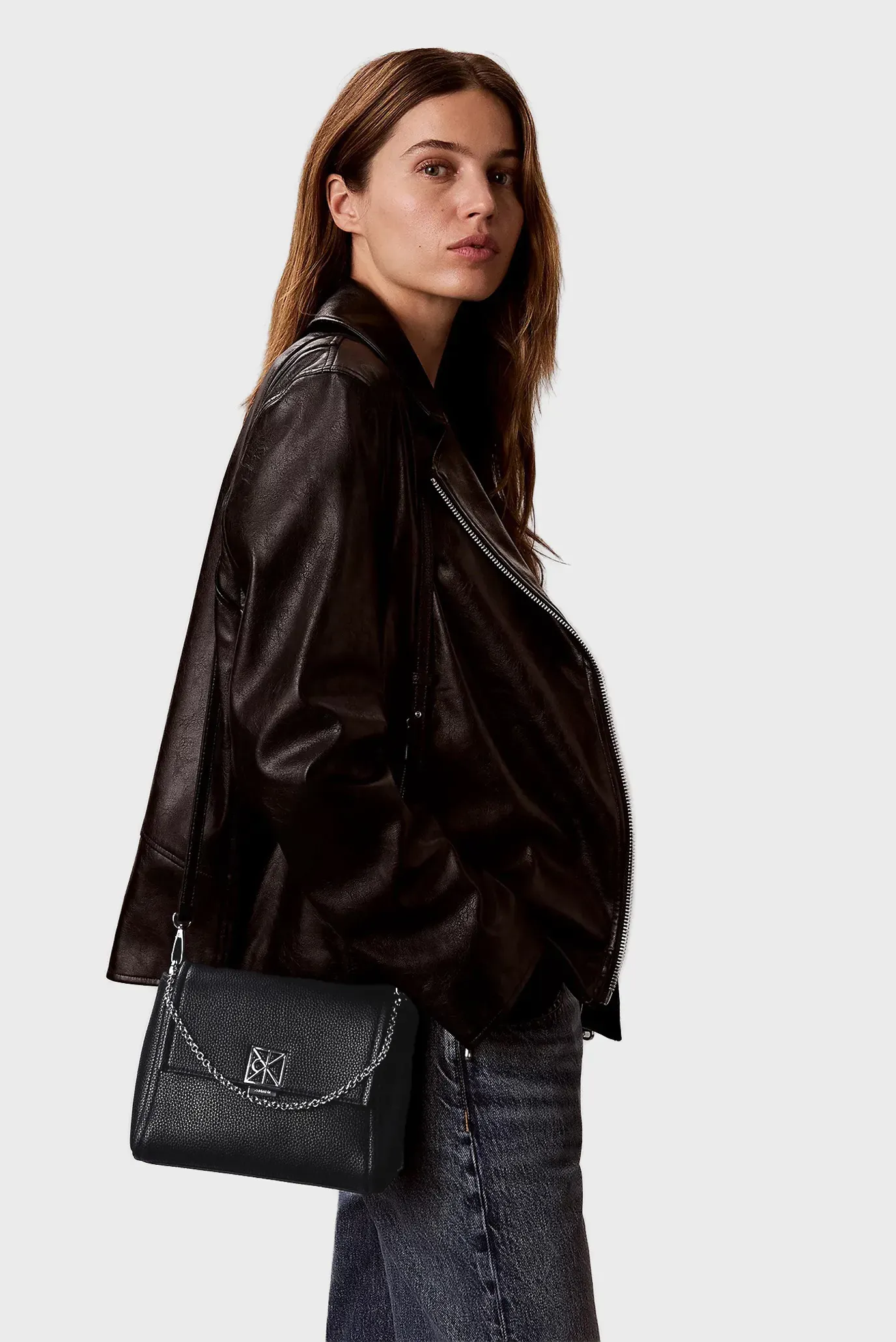 Сумка EMBLEM HW PEBBLE CROSSBODY 20 2