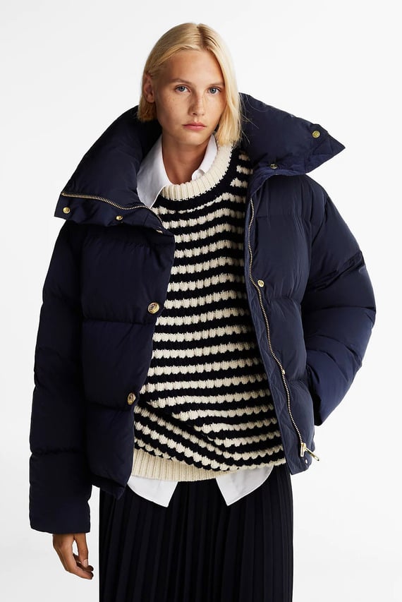 Женский темно-синий пуховик GOLD BUTTON DOWN JACKET Tommy Hilfiger Женский темно-синий пуховик GOLD BUTTON DOWN JACKET Tommy Hilfiger