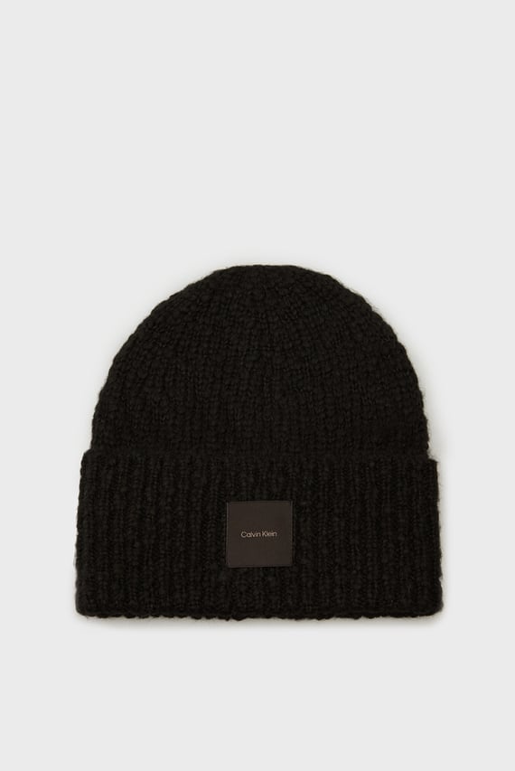 Женская черная шапка SOFT BOUCLE BEANIE