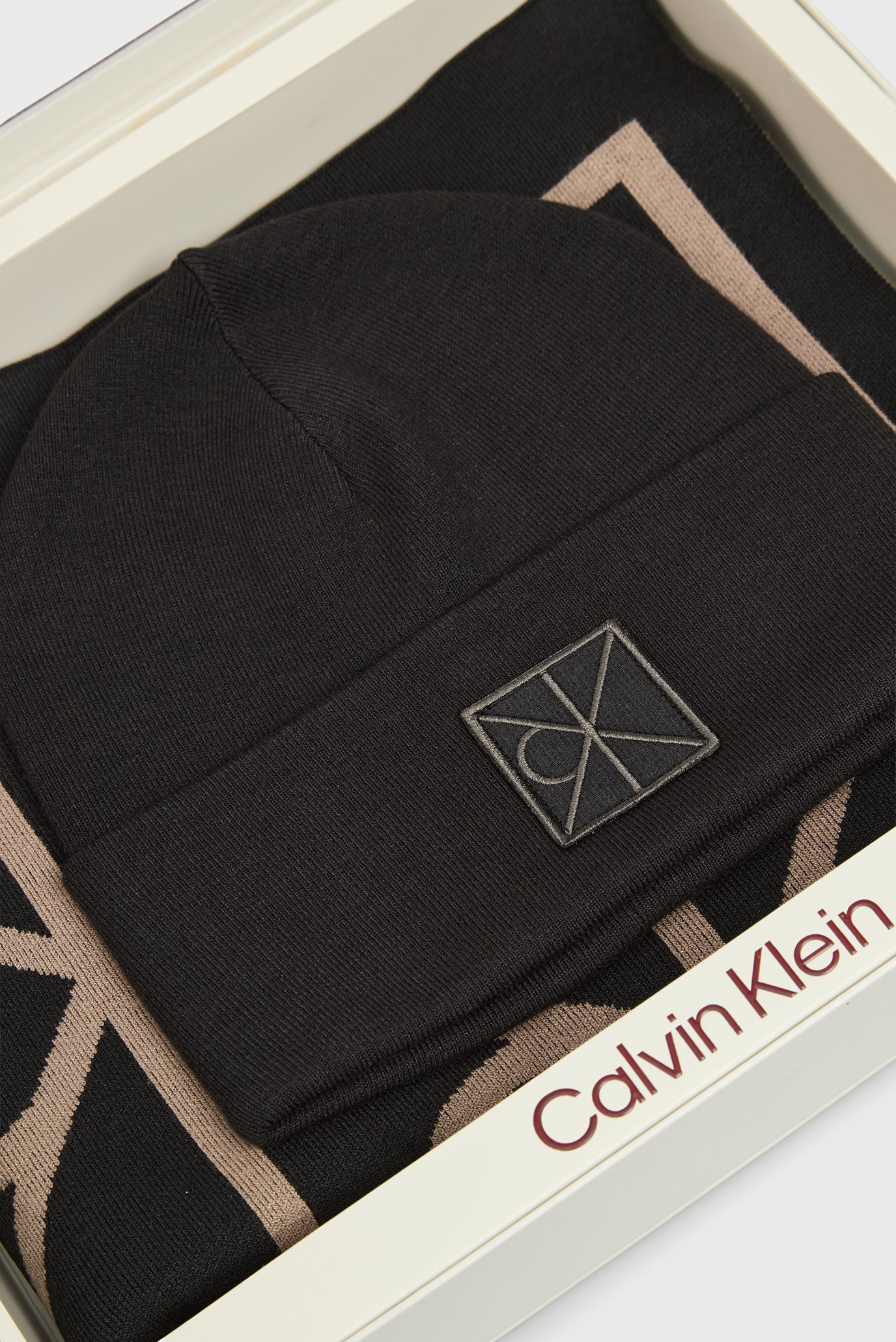 Подарочный набор EMBLEM BEANIE + AOP SCARF 5