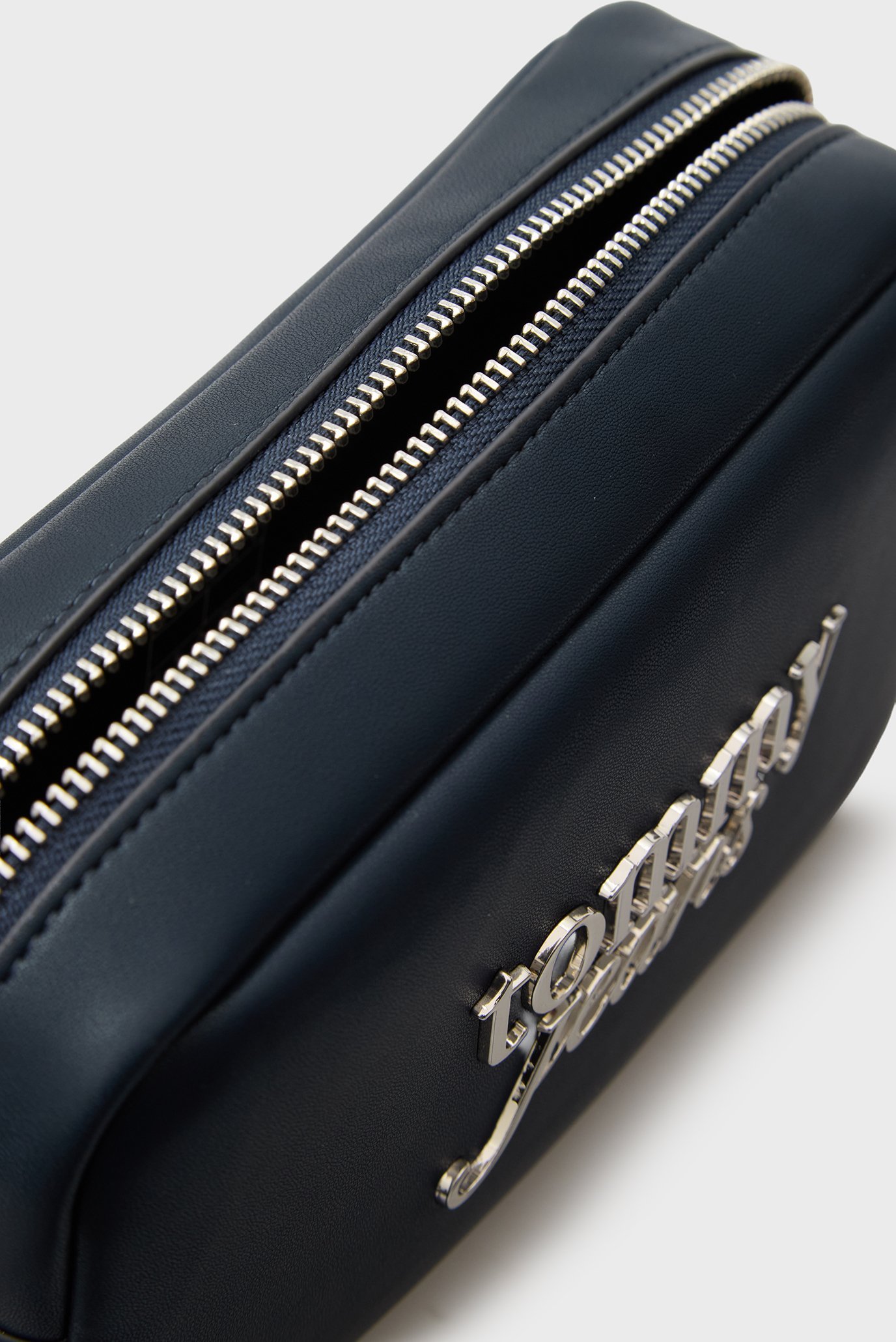 Сумка TJW BOLD SCRIPT CAMERA BAG 2