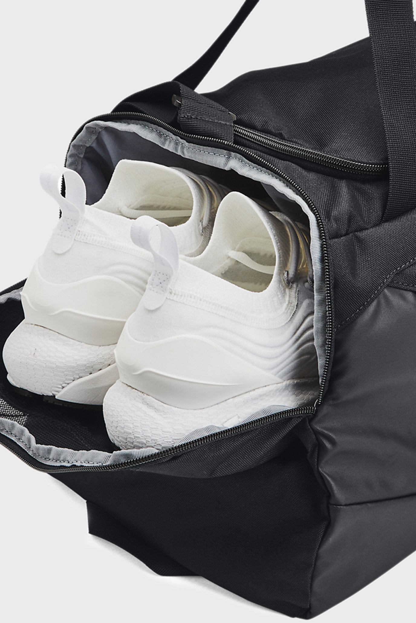 Черная спортивная сумка UA Undeniable 5.0 Duffle SM 11