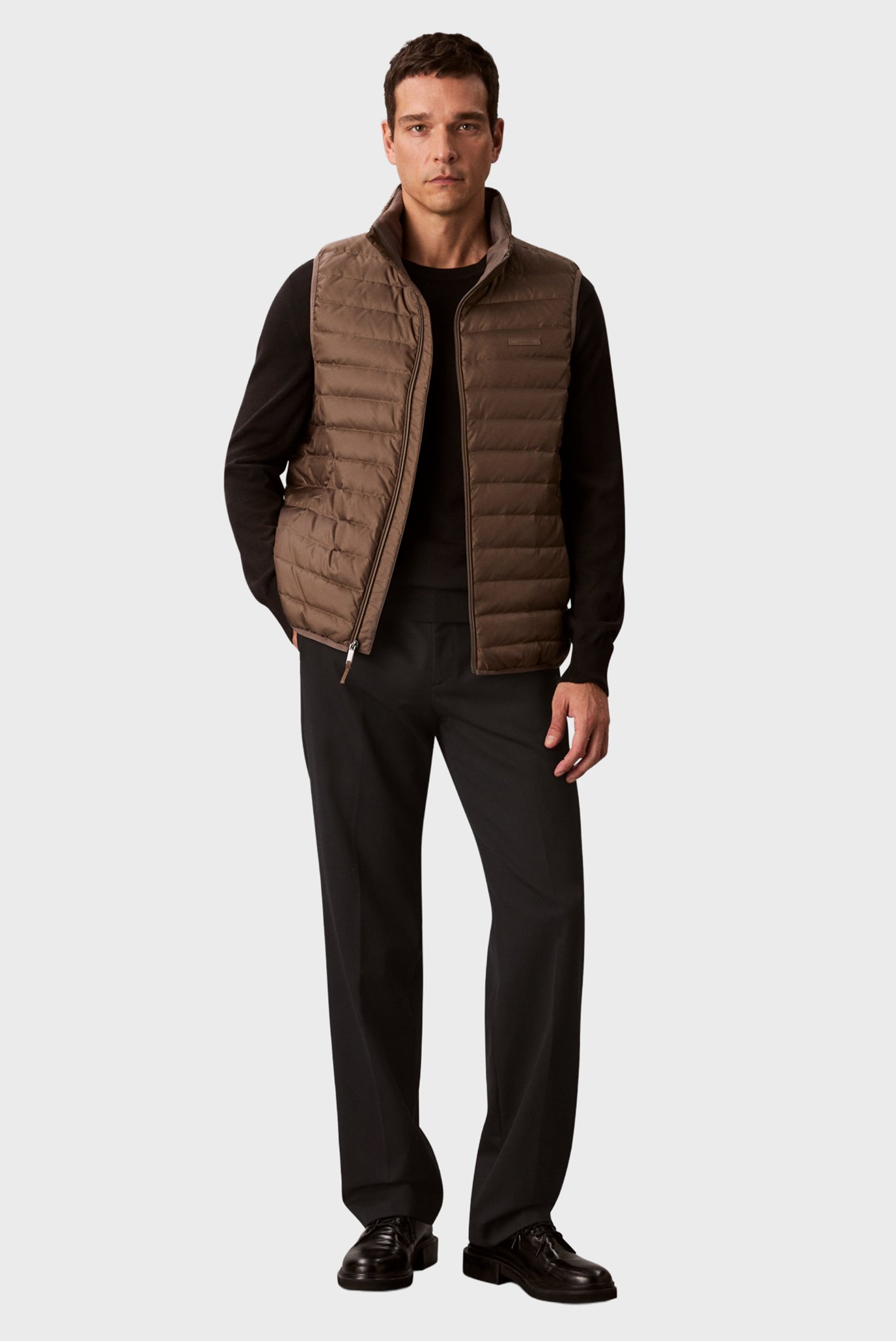 Жилет SLVLSS LT WT NYLON PUFFER VESTCalvin Klein Жилет SLVLSS LT WT NYLON PUFFER VEST 2