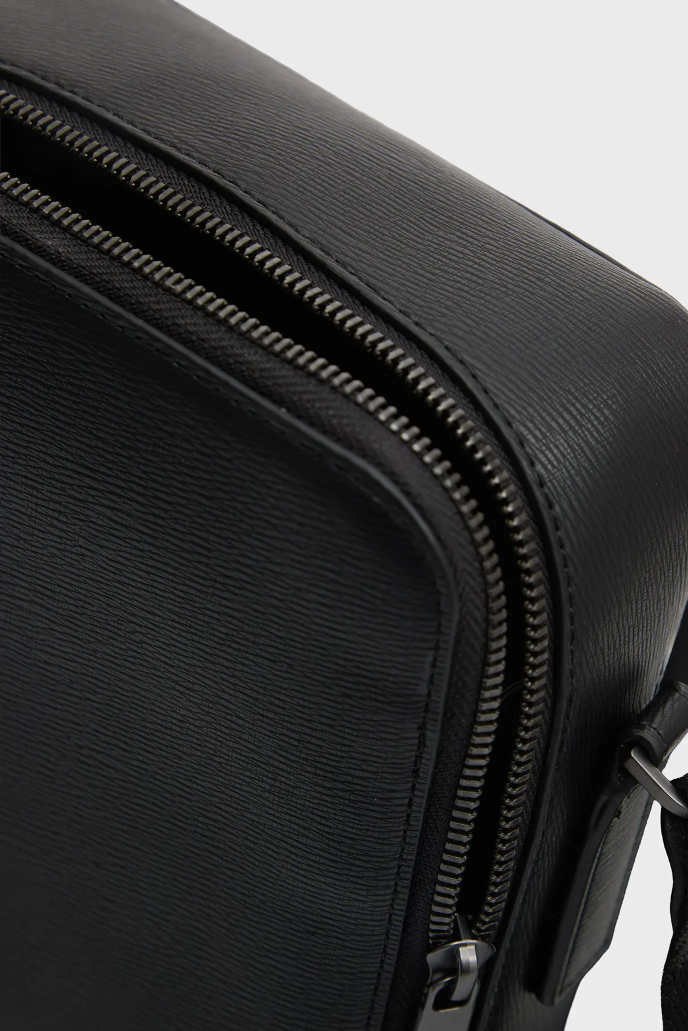 Сумка EMBLEM HW REPORTER 5