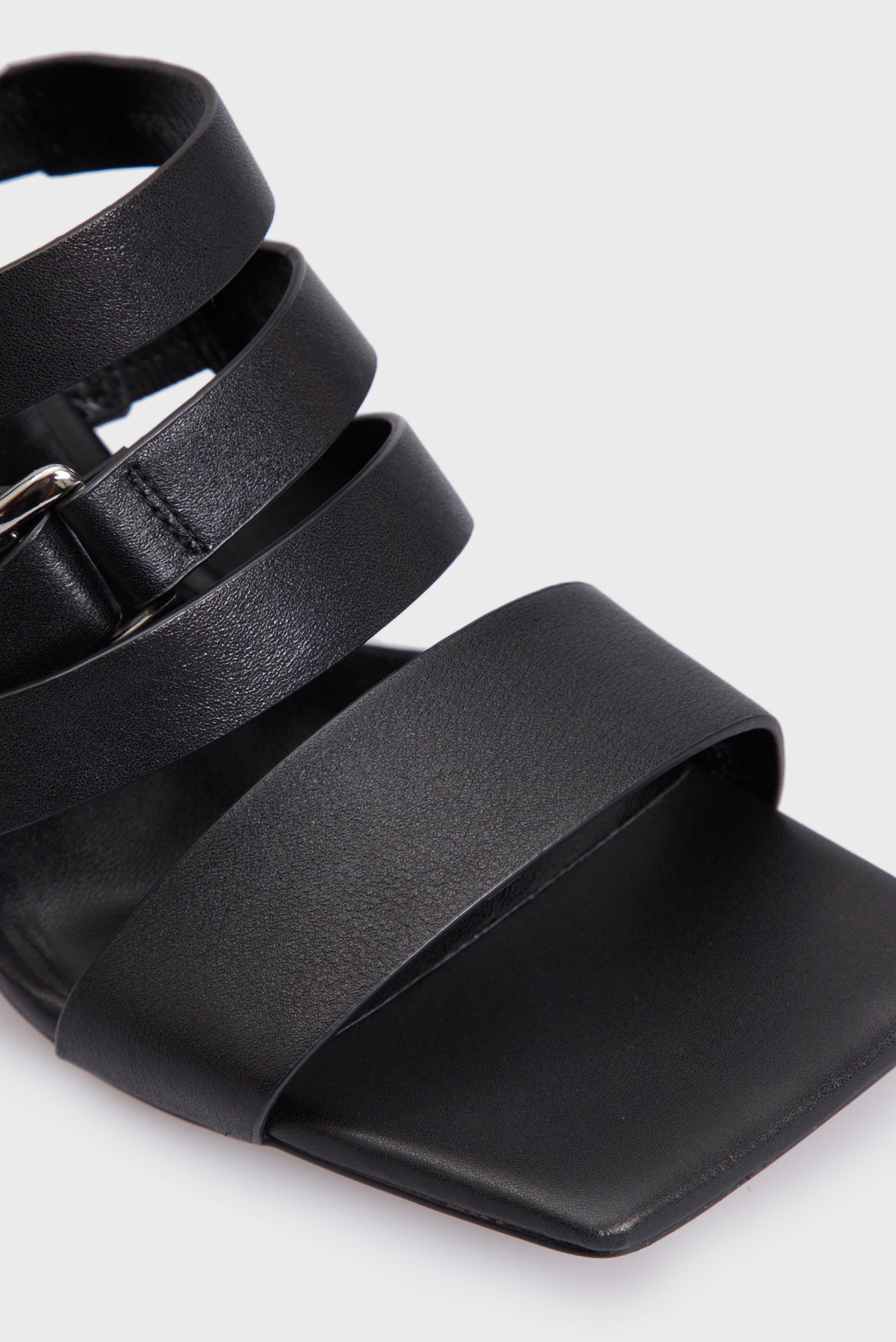 Женские черные кожаные мюли Sadie 5