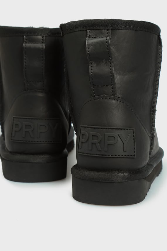 Женские черные кожаные угги