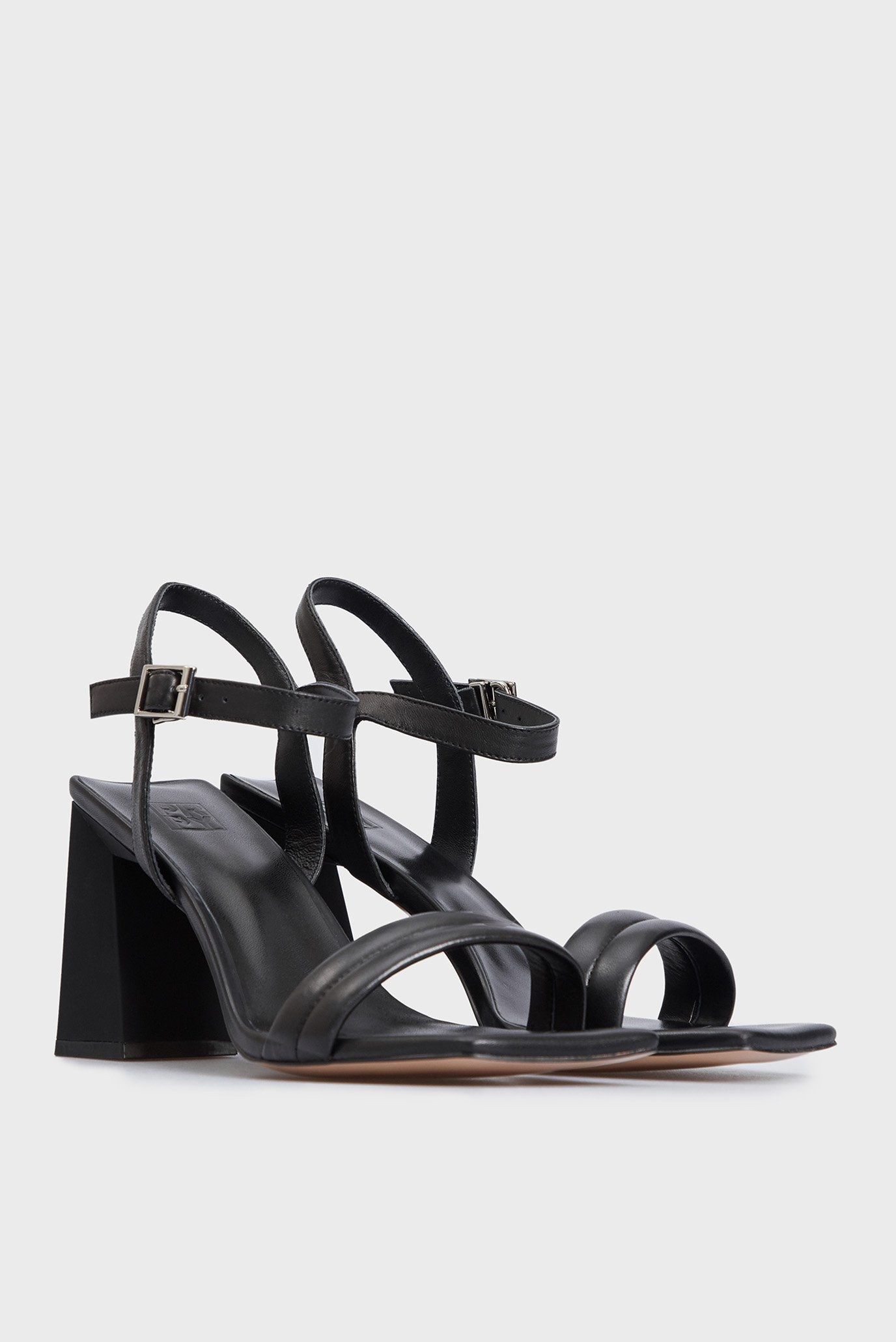 Женские черные кожаные босоножки Summer 7