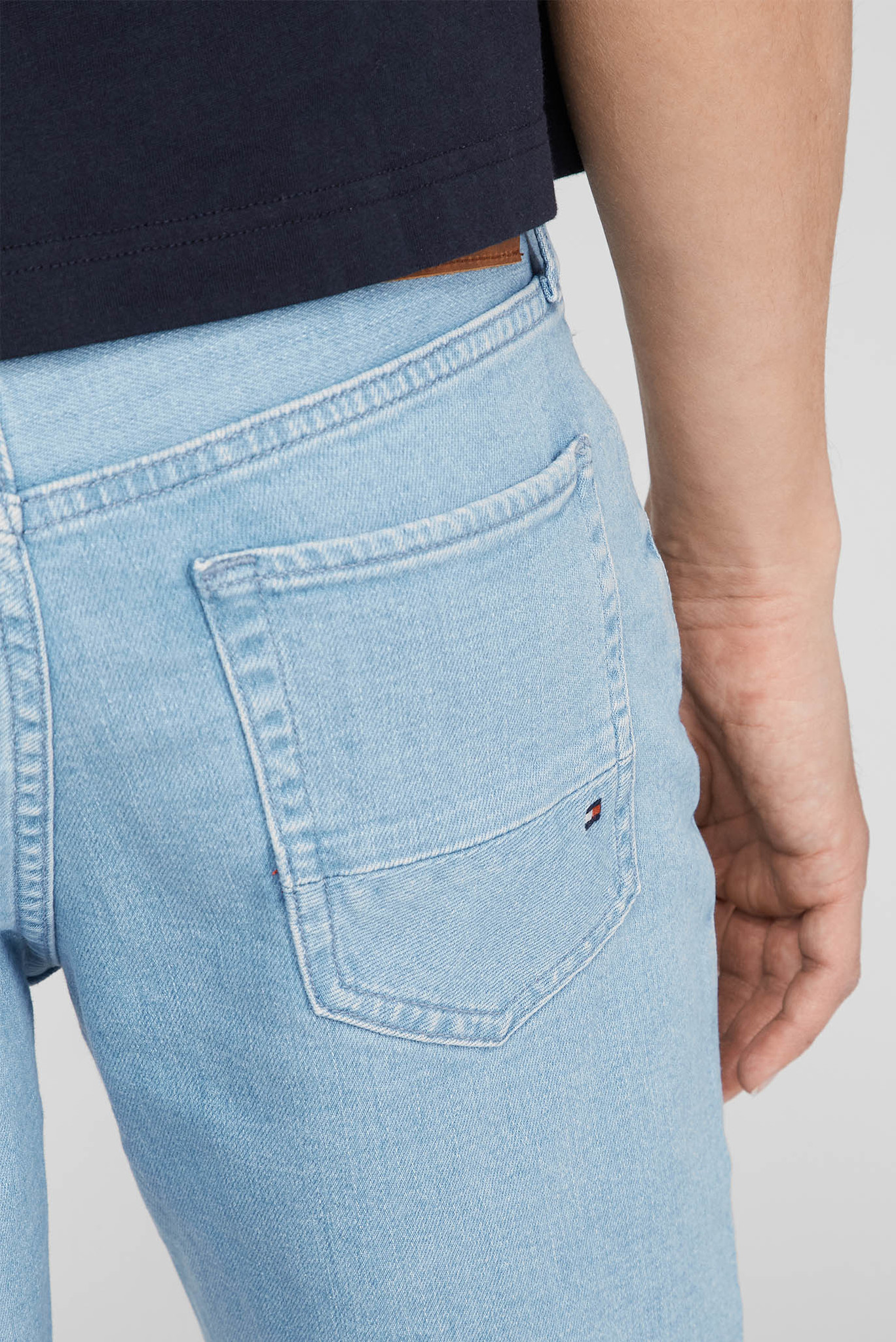 Мужские голубые джинсовые шорты BROOKLYN 5PKT MONTANATommy Hilfiger Мужские голубые джинсовые шорты BROOKLYN 5PKT MONTANA 5