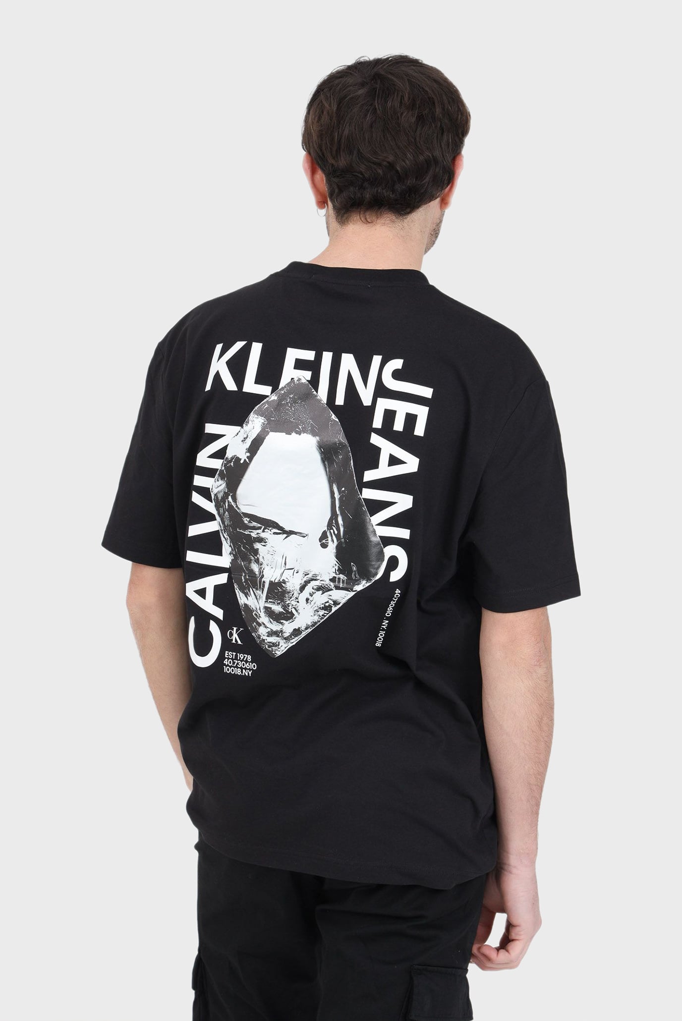 Футболка STACKED MODERN METALS TEE 2