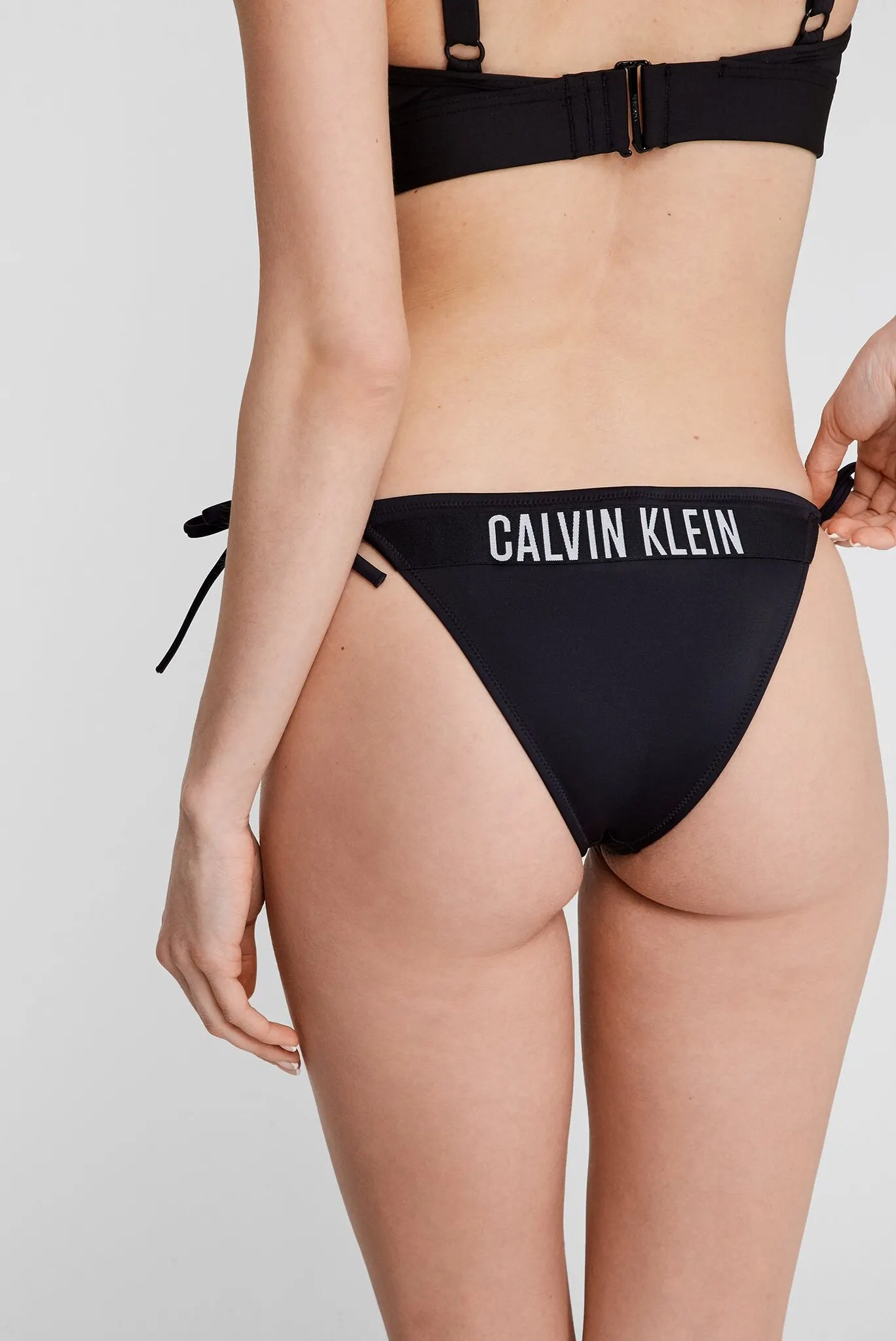 Женские черные трусики от купальника 3