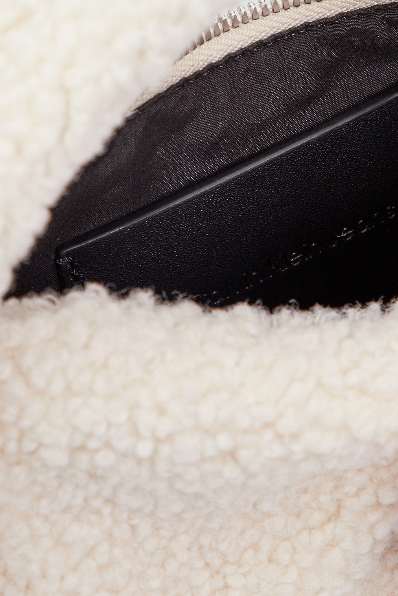 Женская белая сумка SHERPA MINI ZIP20 6