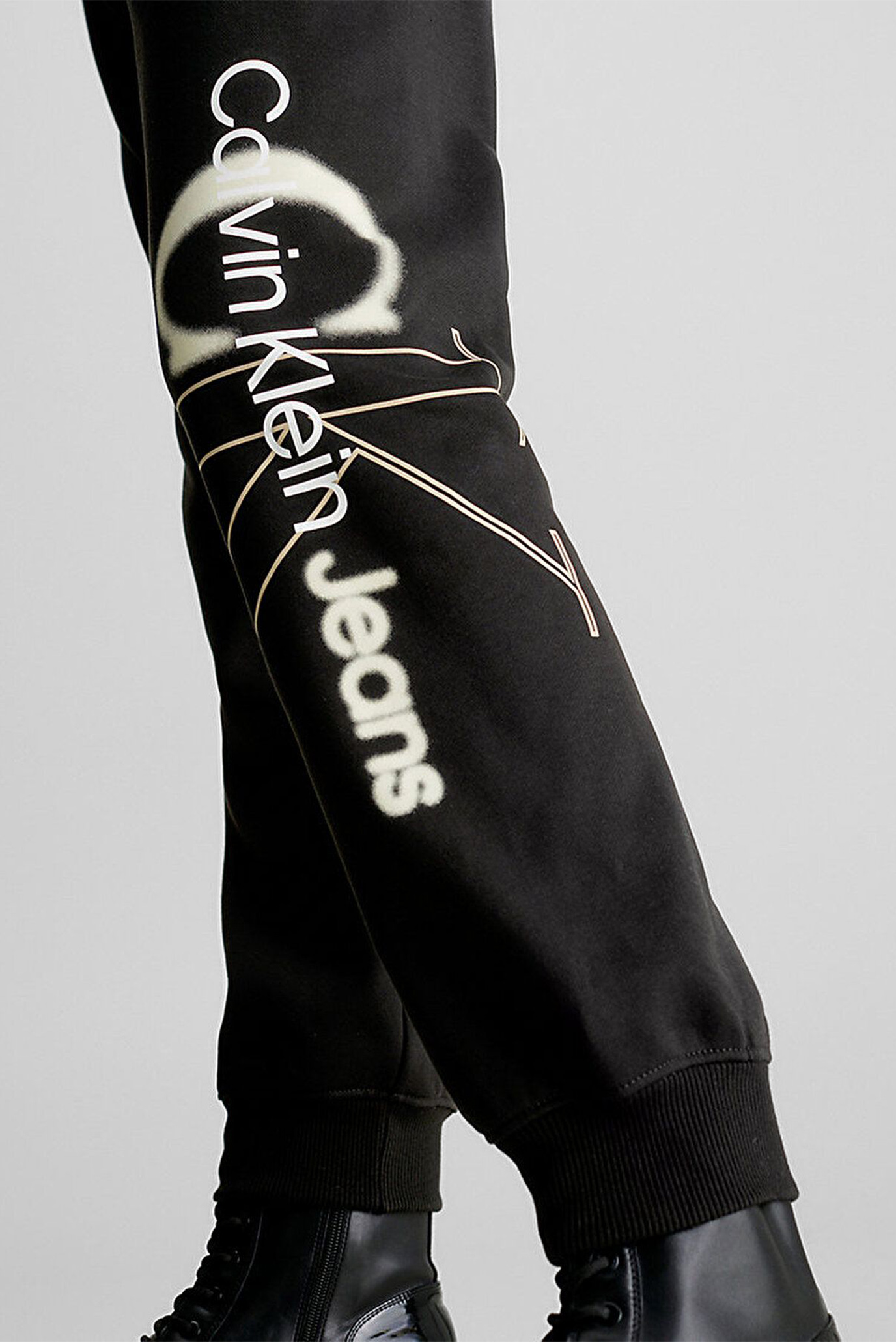 Штаны спортивные BOLD MONOLOGO CUFFED PANT 4