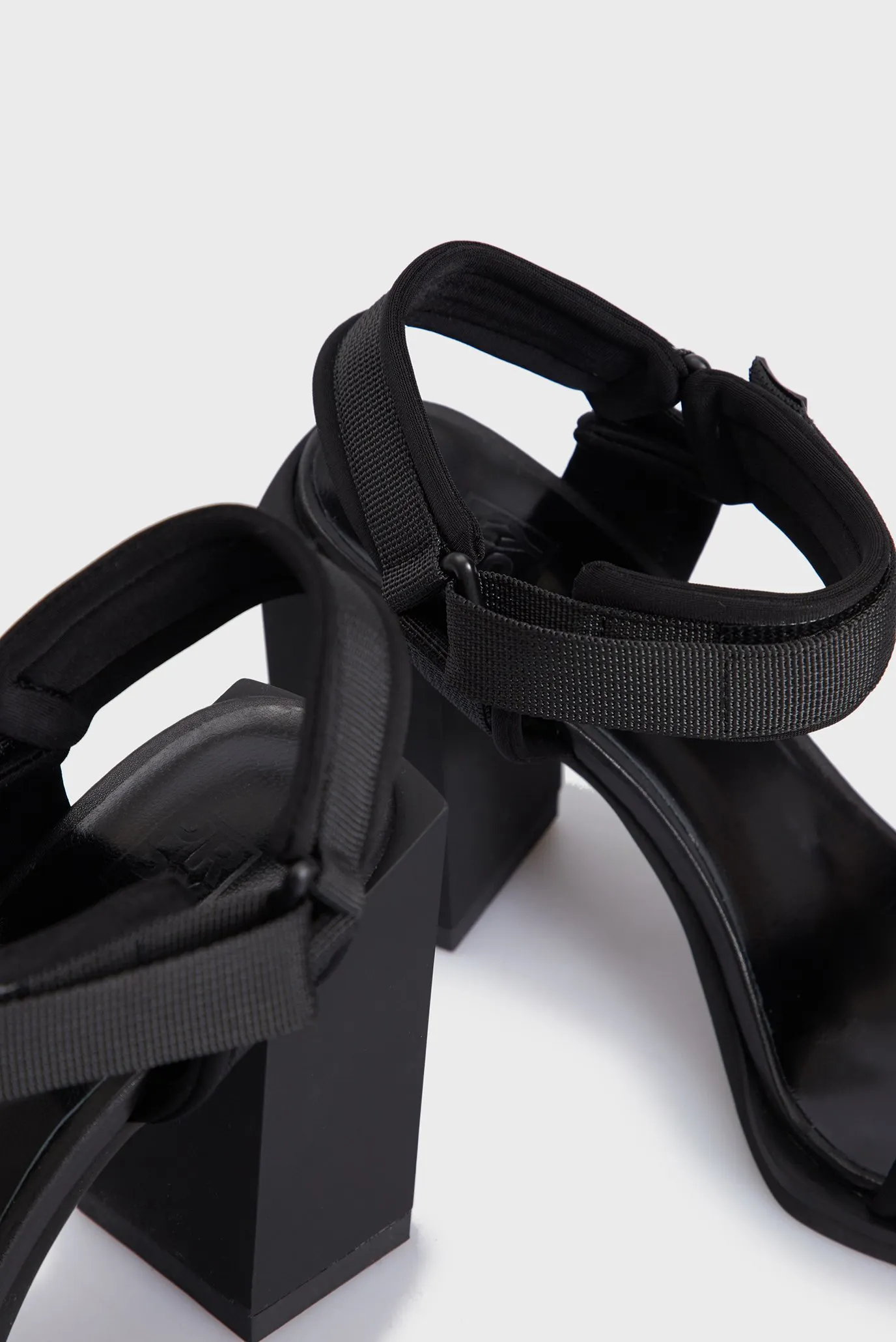 Женские черные босоножки Rosarie 3