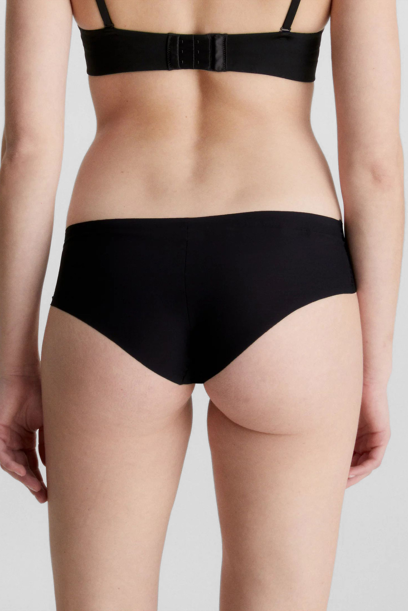 Женские черные трусики HIPSTERCalvin Klein Женские черные трусики HIPSTER 2