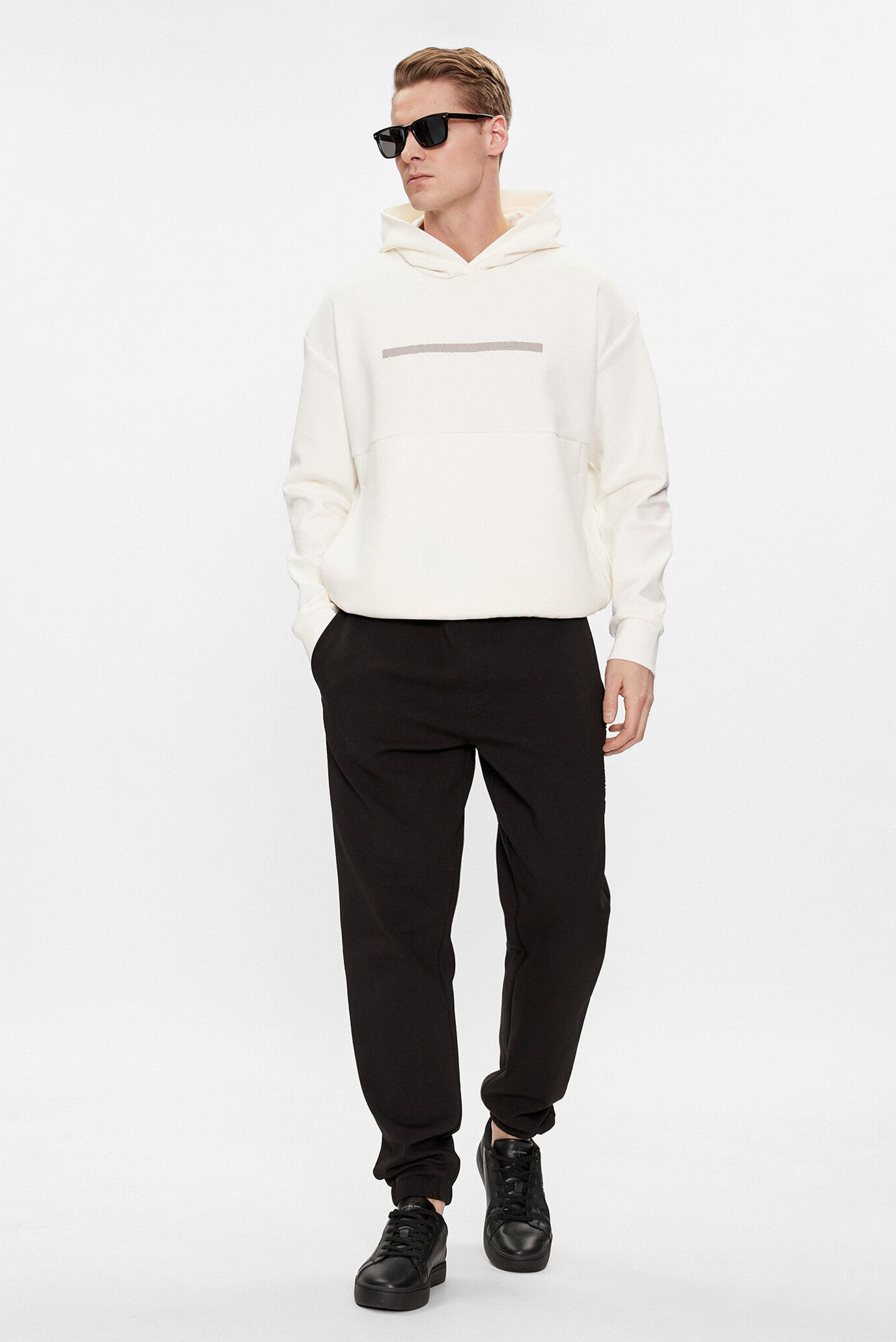 Худи COLOR EMBOSSED LOGO HOODIECalvin Klein Худи COLOR EMBOSSED LOGO HOODIE 2