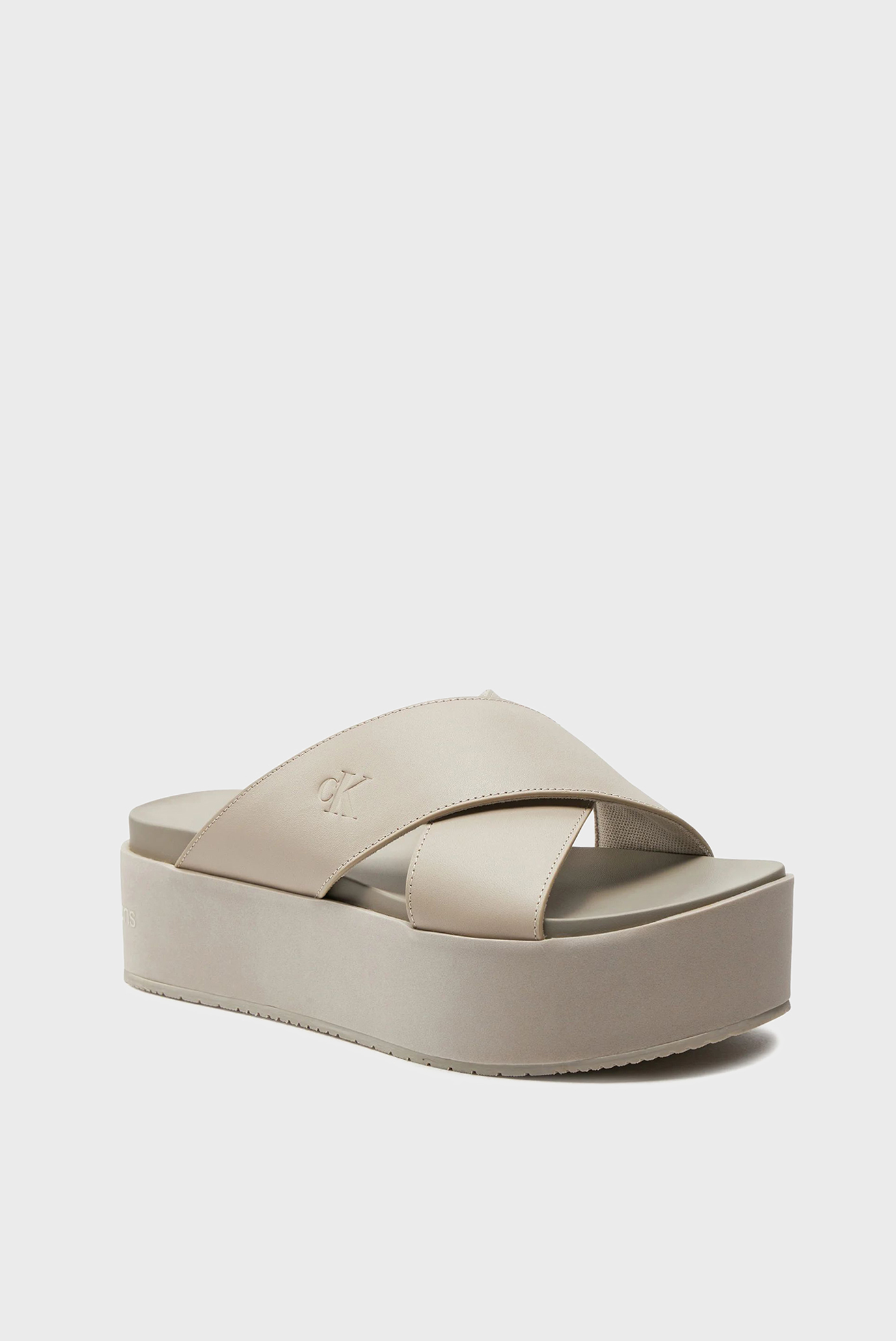 Женские бежевые кожаные слайдеры FLATFORM CROSS MG UCCalvin Klein Jeans Женские бежевые кожаные слайдеры FLATFORM CROSS MG UC 2