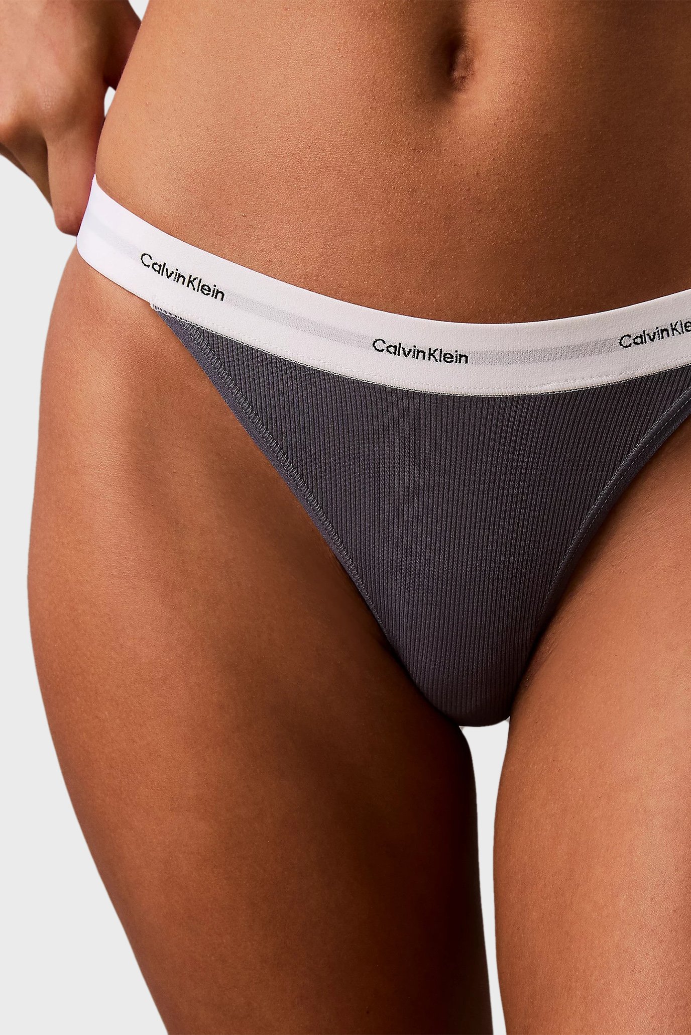 Женские темно-синие трусики STRING THONGCalvin Klein Женские темно-синие трусики STRING THONG 5